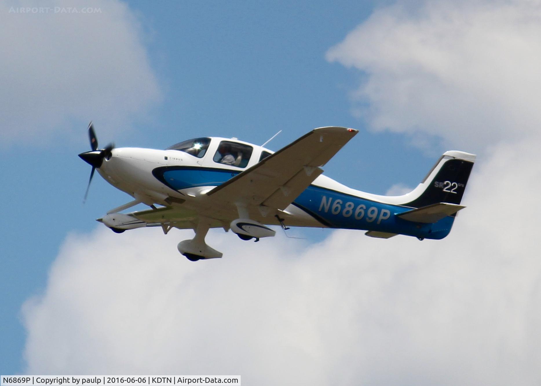 N6869P, 2013 Cirrus SR22 GTS C/N 4045, At Downtown Shreveport.