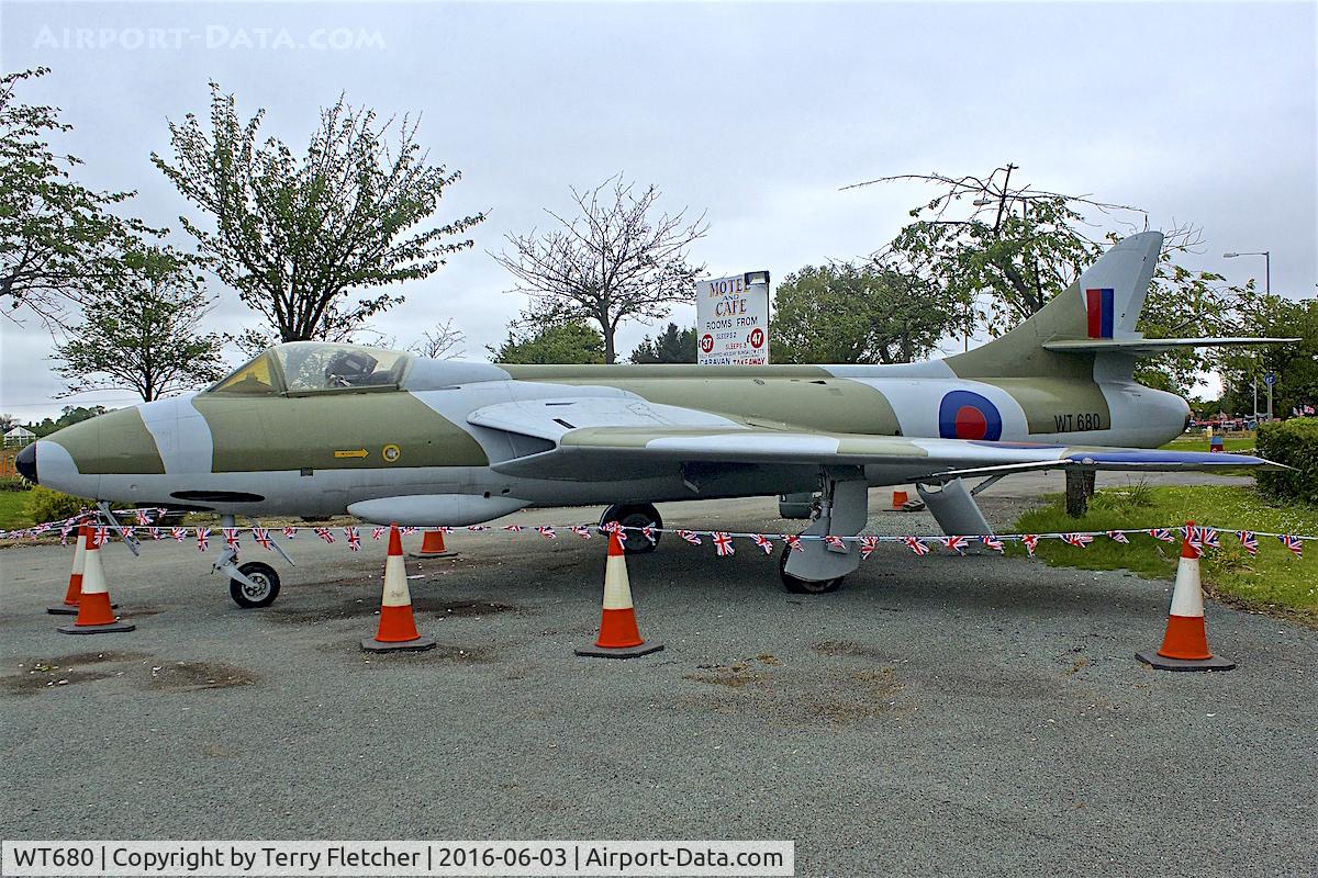 WT680, 1954 Hawker Hunter F.1 C/N 41H-665497, By the A17 at Fleet Hargate