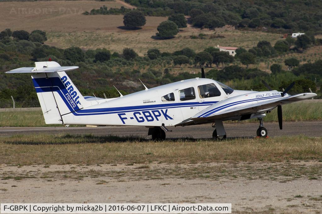 F-GBPK, Piper PA-44-180 Seminole C/N 44-7995308, Parked