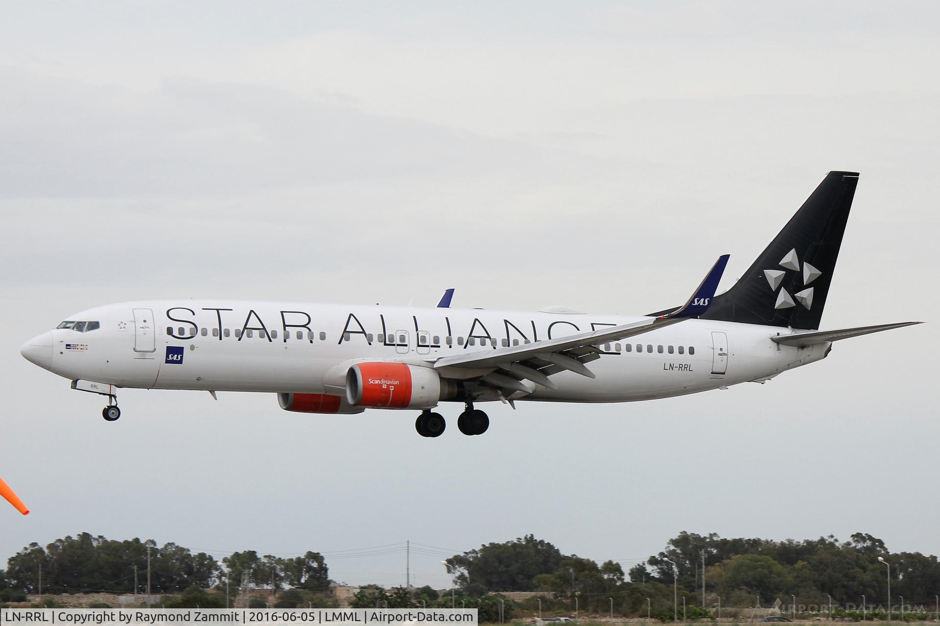 LN-RRL, 2003 Boeing 737-883 C/N 28328, B737-800 LN-RRL SAS in Star Alliance livery