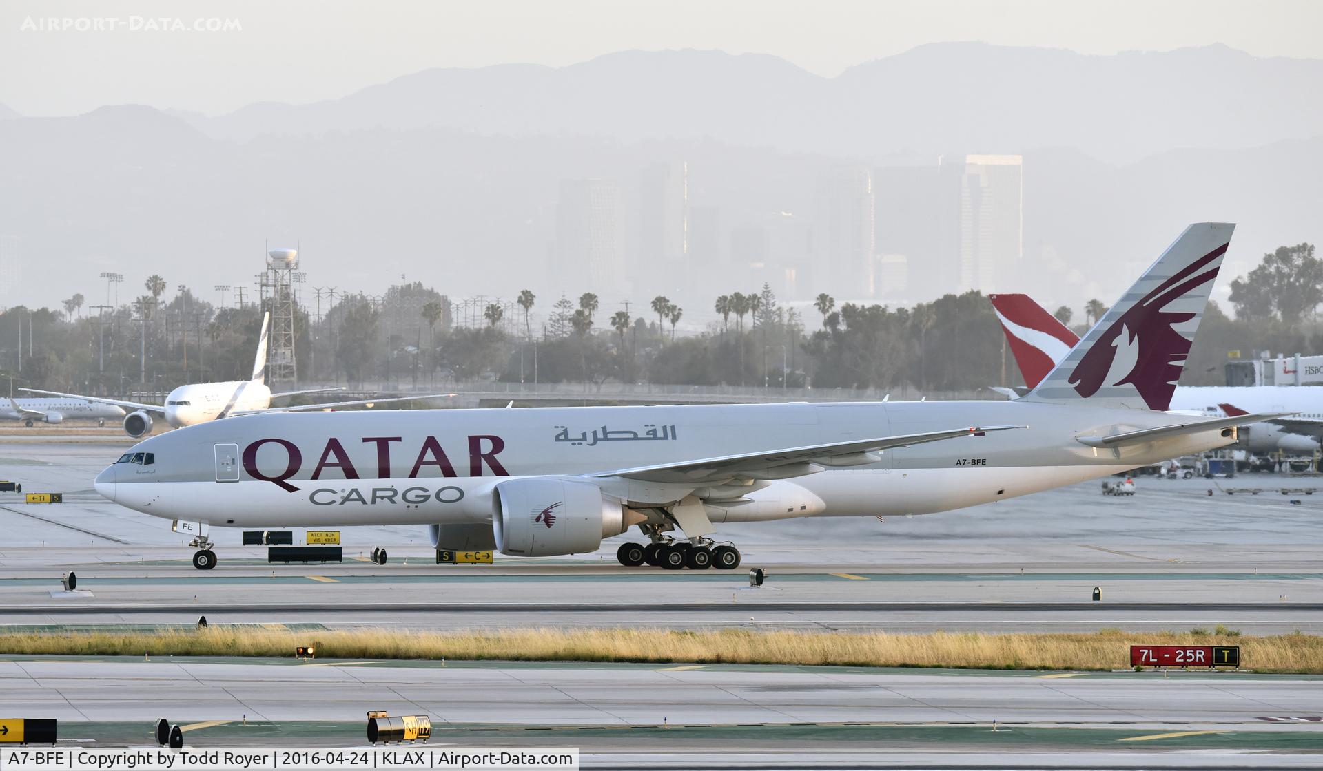 A7-BFE, 2013 Boeing 777-FDZ C/N 39644, Taxiing at LAX
