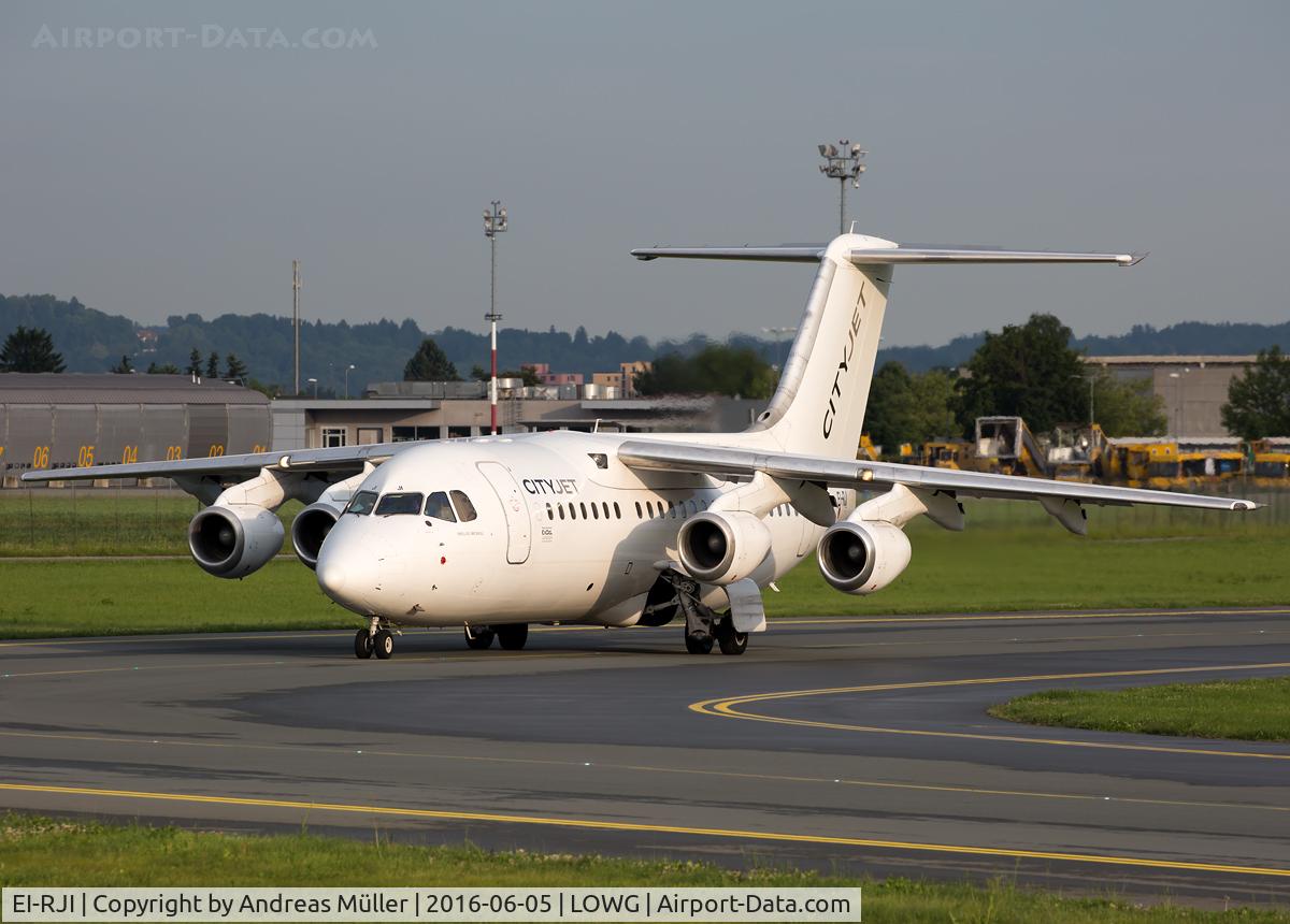 EI-RJI, 1999 British Aerospace Avro 146-RJ85A C/N E2346, Departure to London City.