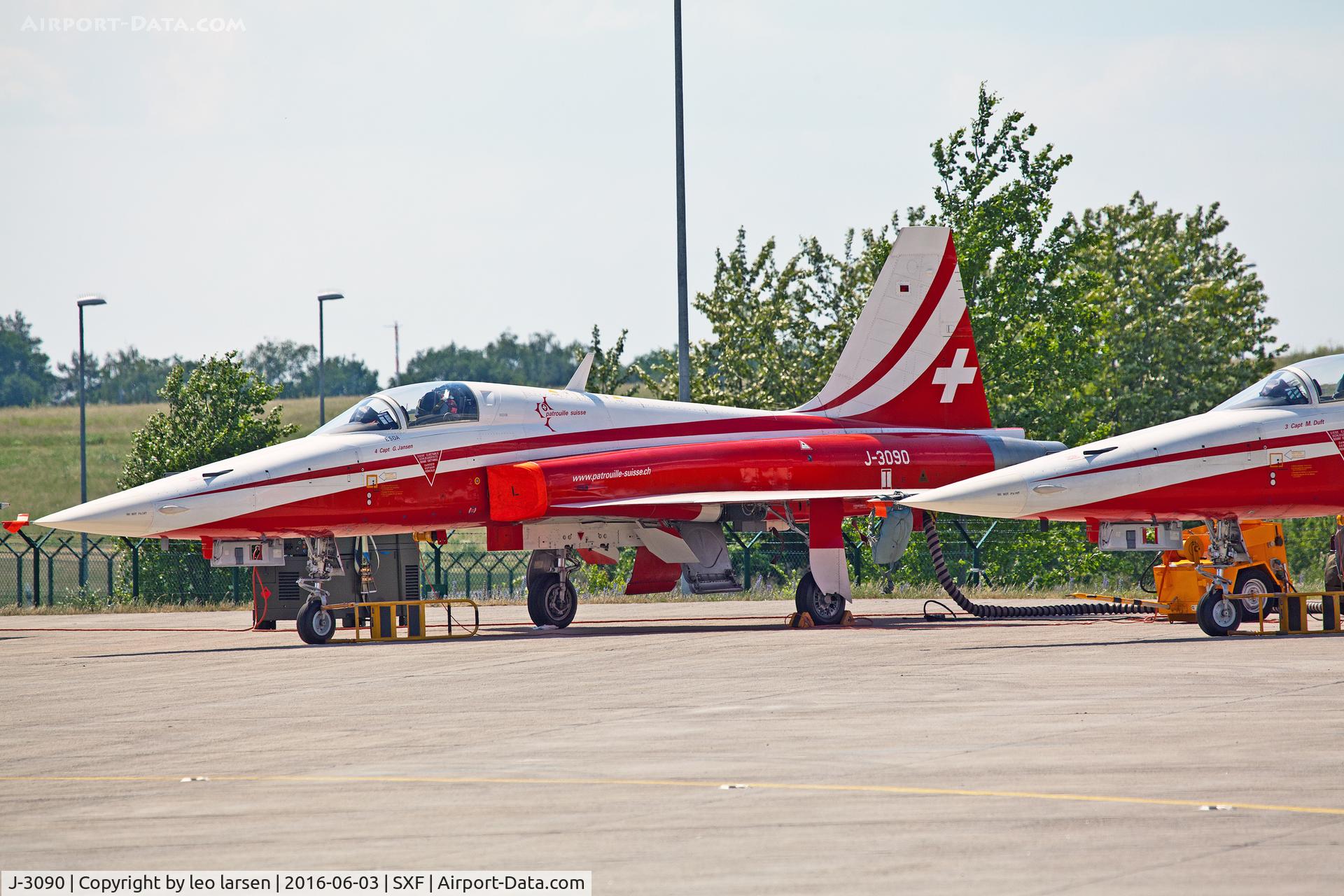J-3090, 1981 Northrop F-5E Tiger II C/N L.1090, Berlin Air Show 3.6.16