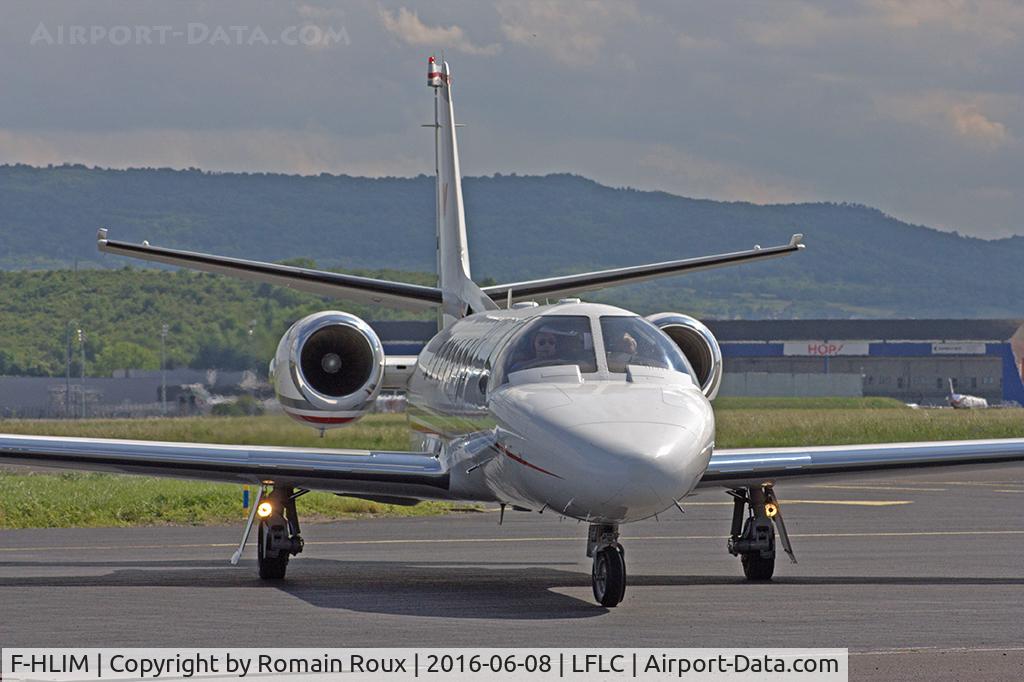 F-HLIM, 2005 Cessna 560 Citation Encore C/N 560-0683, Taxiing