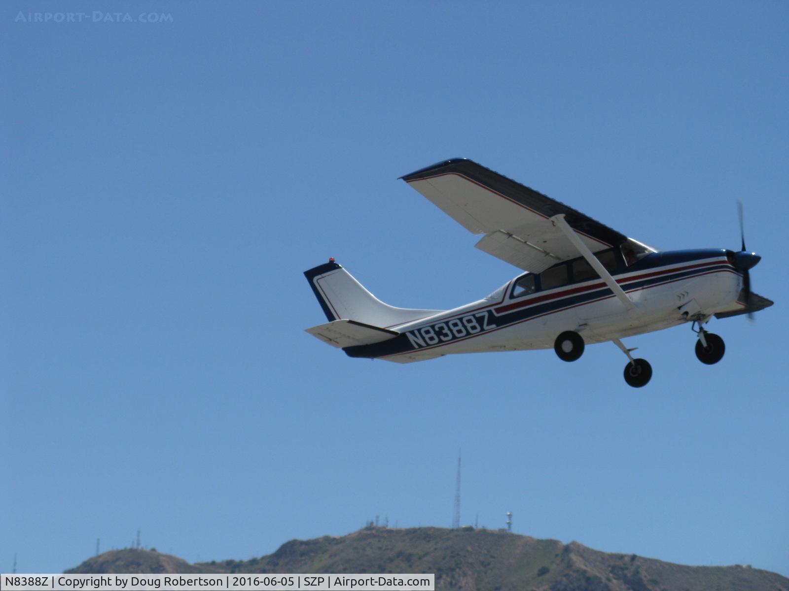 N8388Z, 1963 Cessna 210-5 C/N 205-0388, 1963 Cessna 210-5(205) UTILINE (fixed gear version of 210C) Cont. IO-470-E 260 Hp, advantages-more interior room, more payload, lower insurance rate, no gear-up landings, takeoff climb Rwy 22