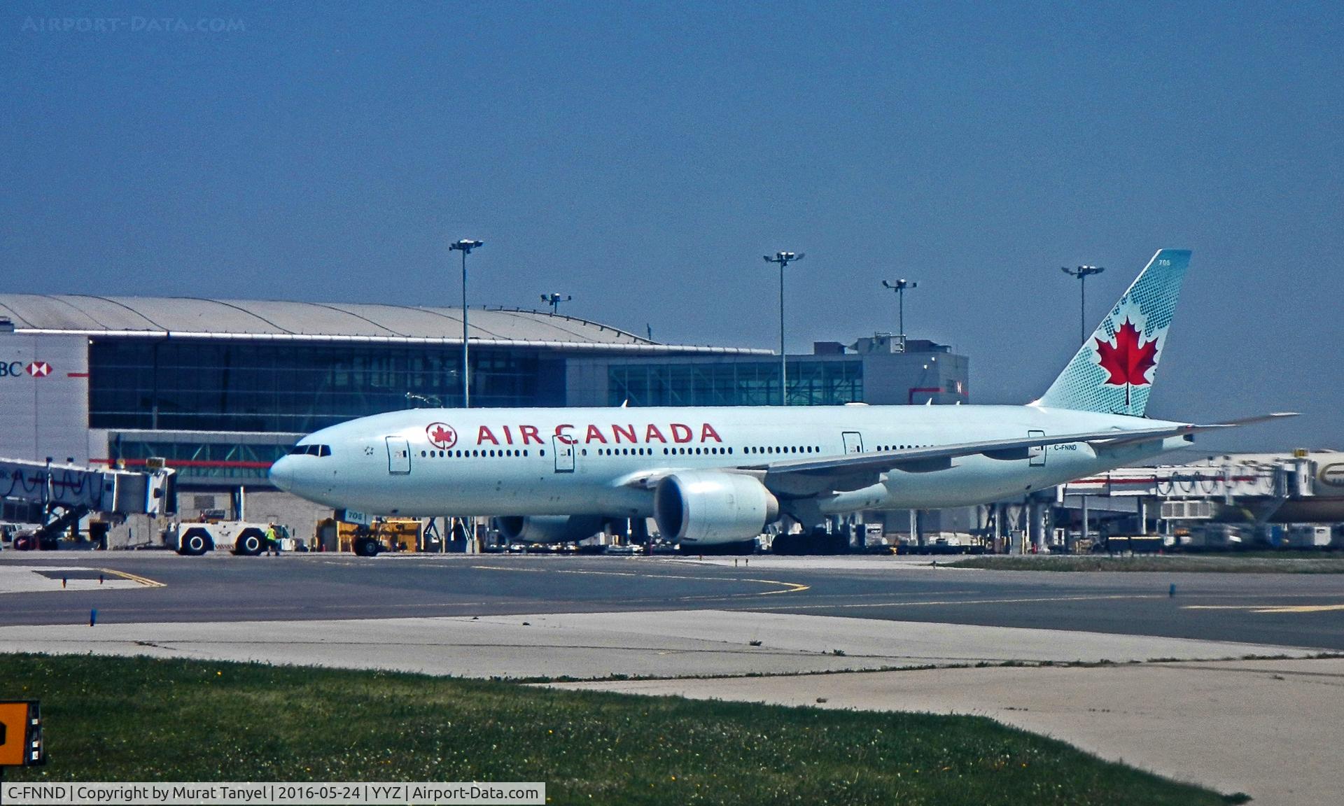 C-FNND, 2008 Boeing 777-233/LR C/N 35246, Taxiing at Toronto Pearson International