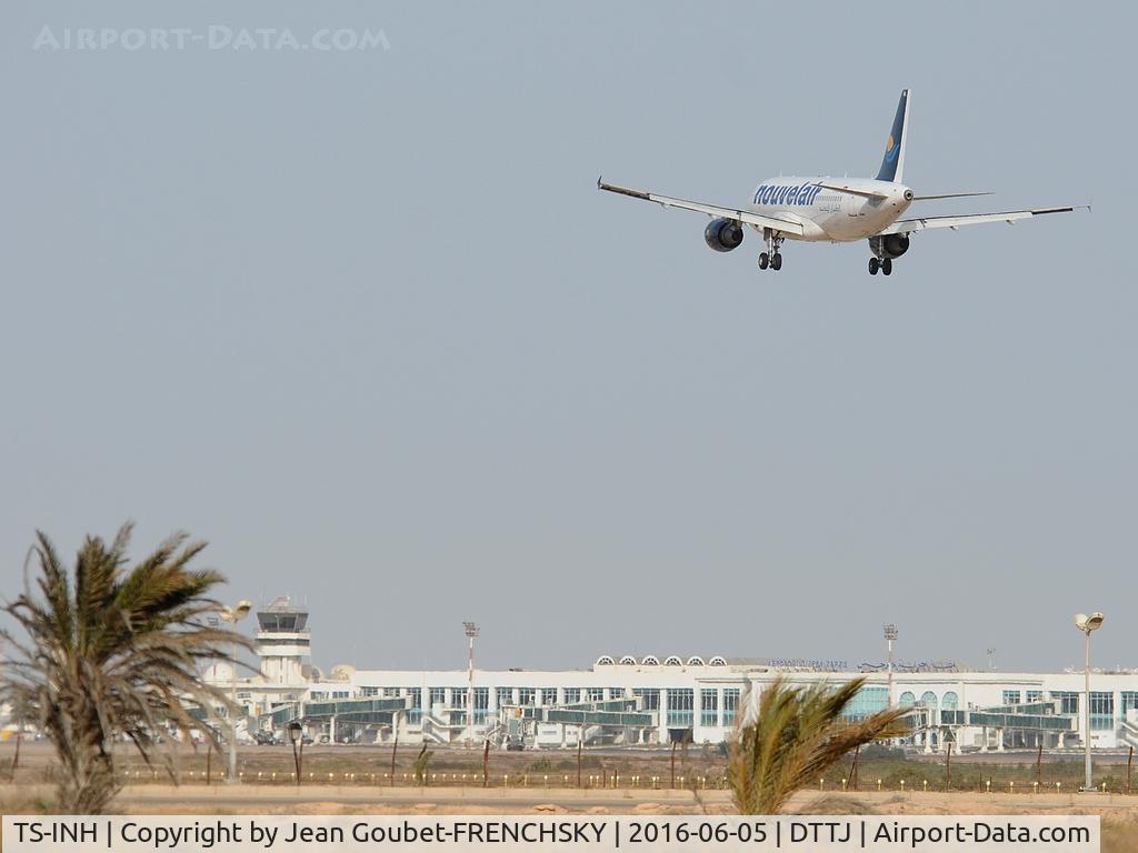TS-INH, 2011 Airbus A320-214 C/N 4623, BJ327 landing from MRS