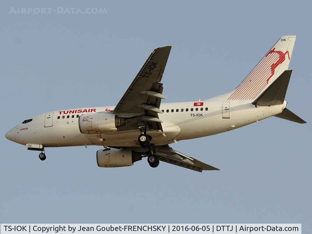 TS-IOK, 1999 Boeing 737-6H3 C/N 29496, TU695 landing from MRS