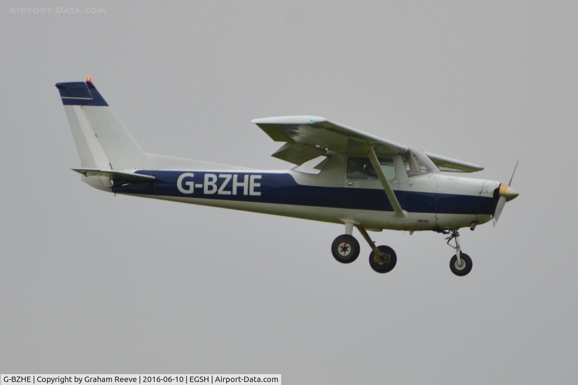 G-BZHE, 1978 Cessna 152 C/N 152-81303, Landing at Norwich.
