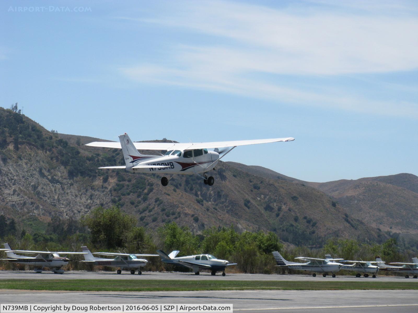 N739MB, 1978 Cessna 172N C/N 17270641, 1978 Cessna 172N SKYHAWK, Lycoming O-320-H2AD 160 Hp, takeoff climb Rwy 22