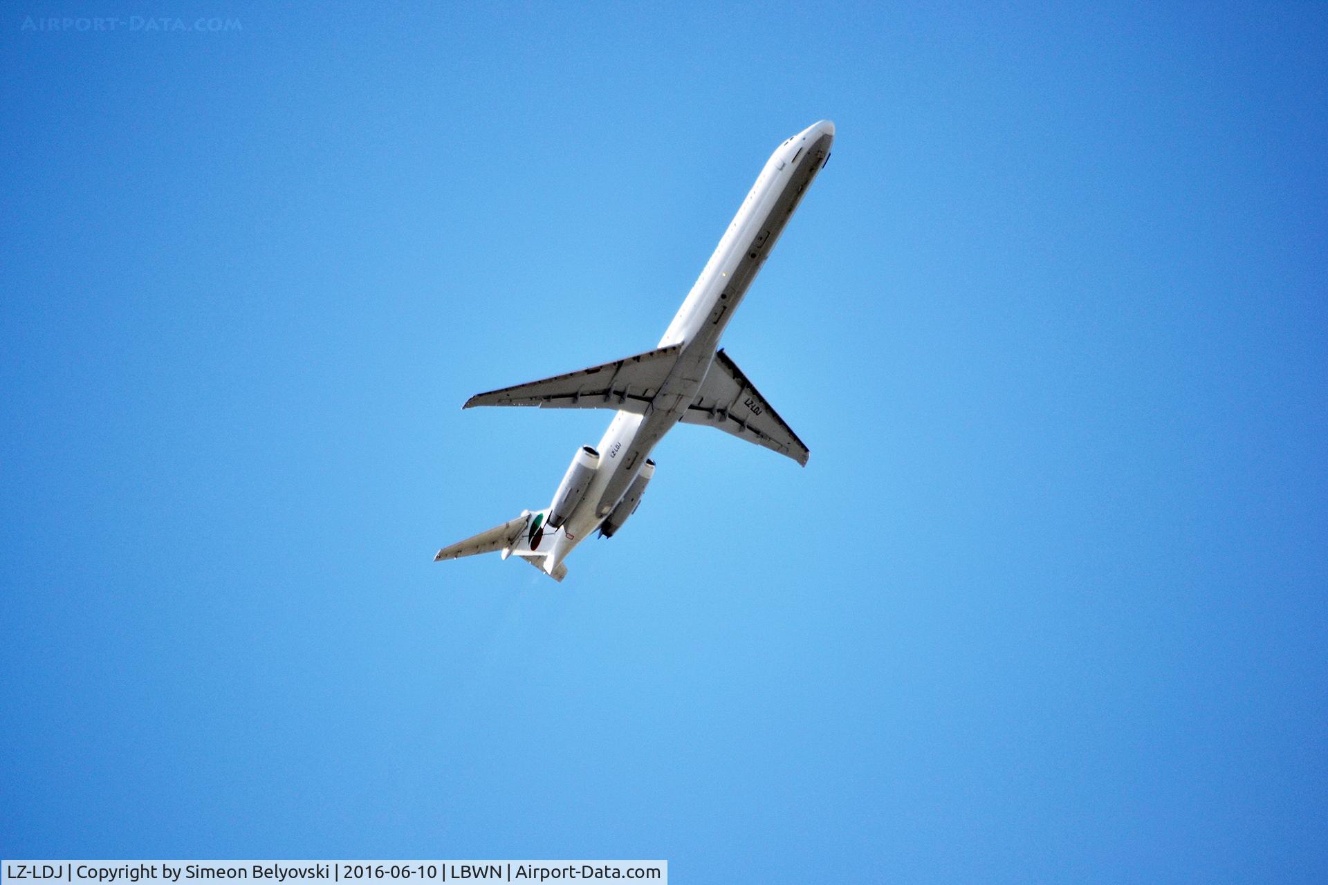 LZ-LDJ, 1995 McDonnell Douglas MD-82 (DC-9-82) C/N 53230, Take off BUC691 Varna to Lyon