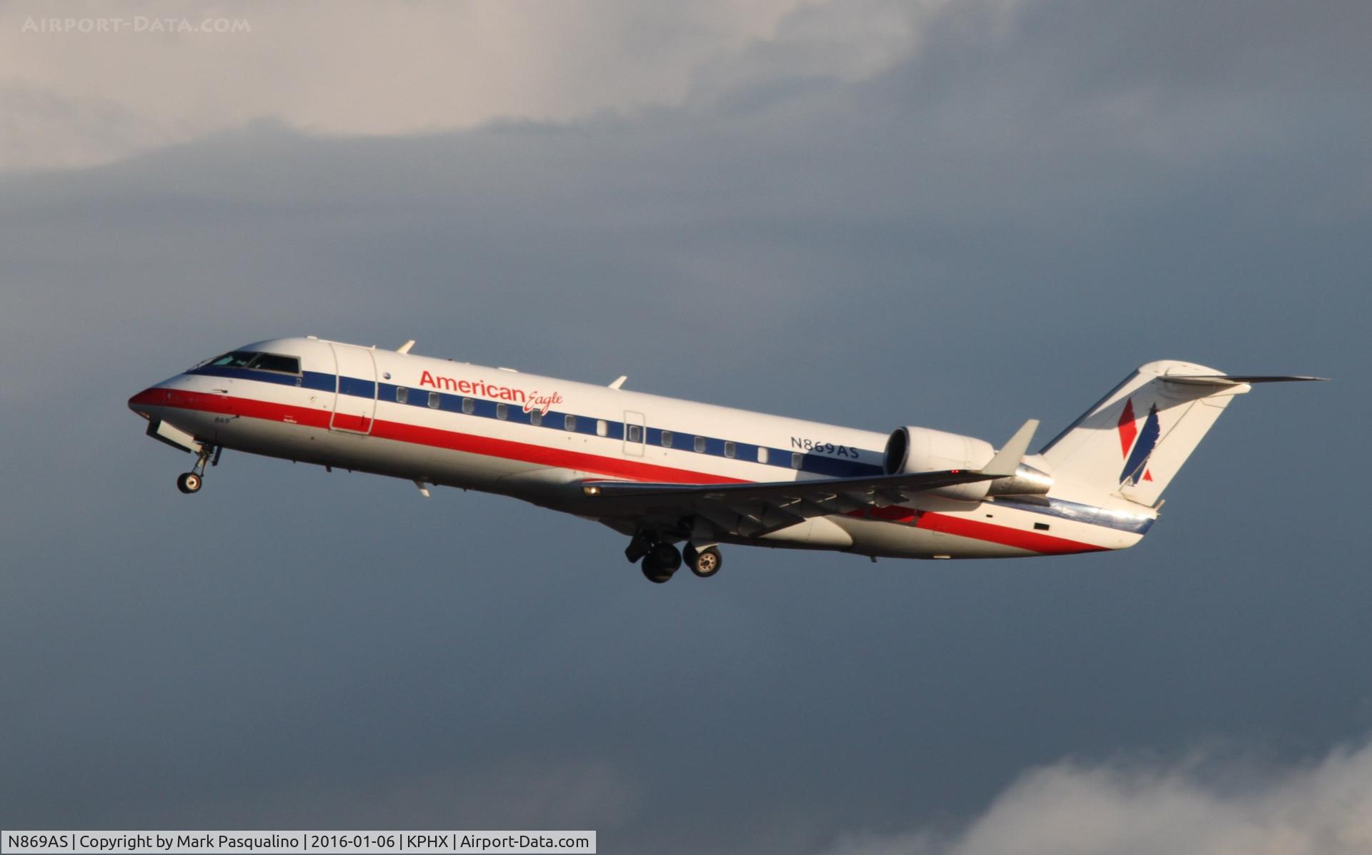 N869AS, 2001 Bombardier CRJ-200ER (CL-600-2B19) C/N 7479, CL-600-2B19