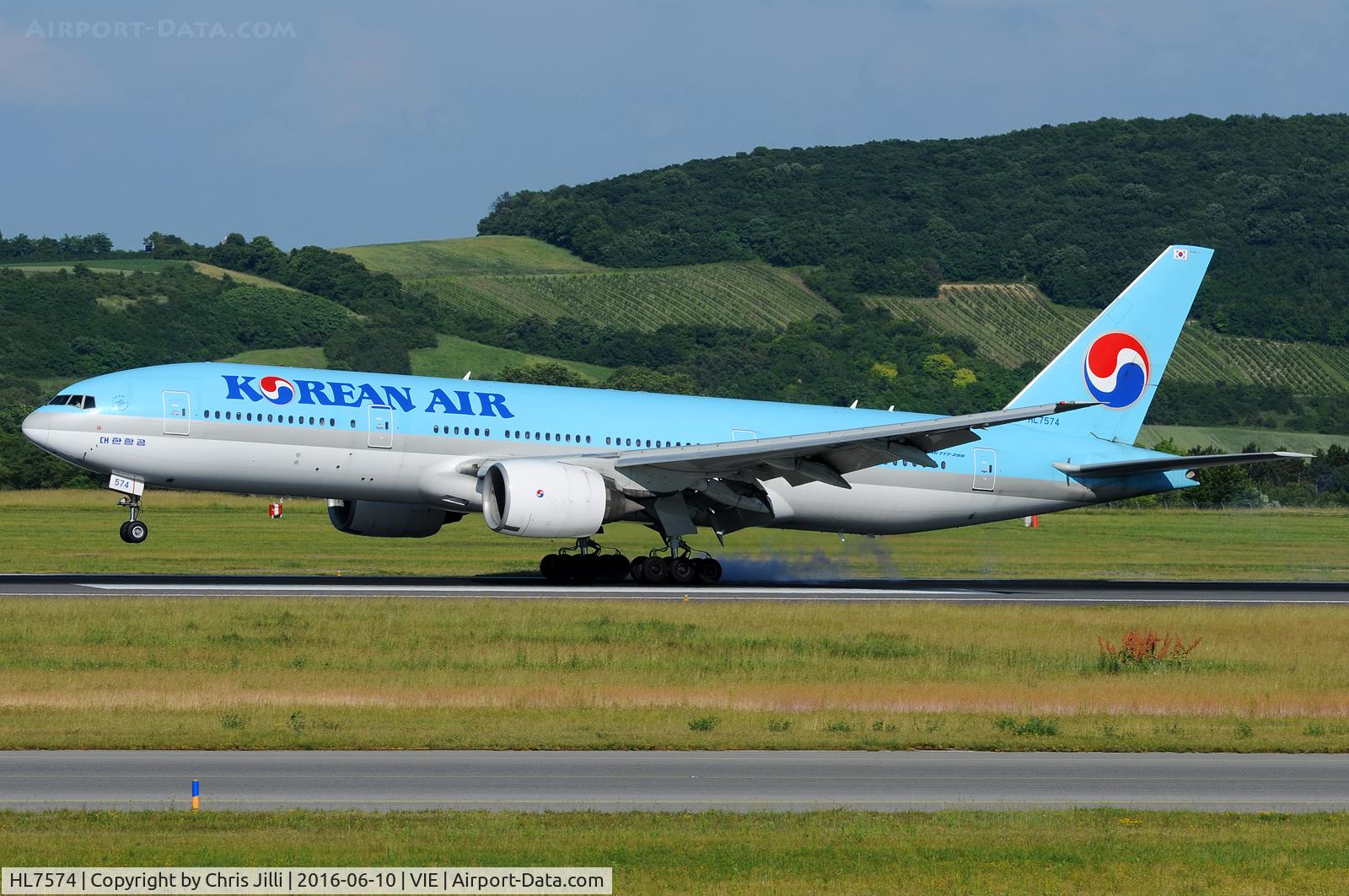 HL7574, 2000 Boeing 777-2B5/ER C/N 28444, Korean Air