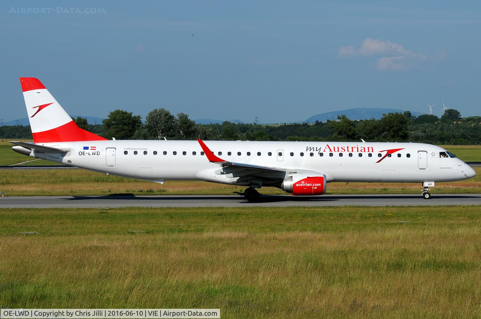 OE-LWD, 2011 Embraer 195LR (ERJ-190-200LR) C/N 19000411, Austrian Airlines