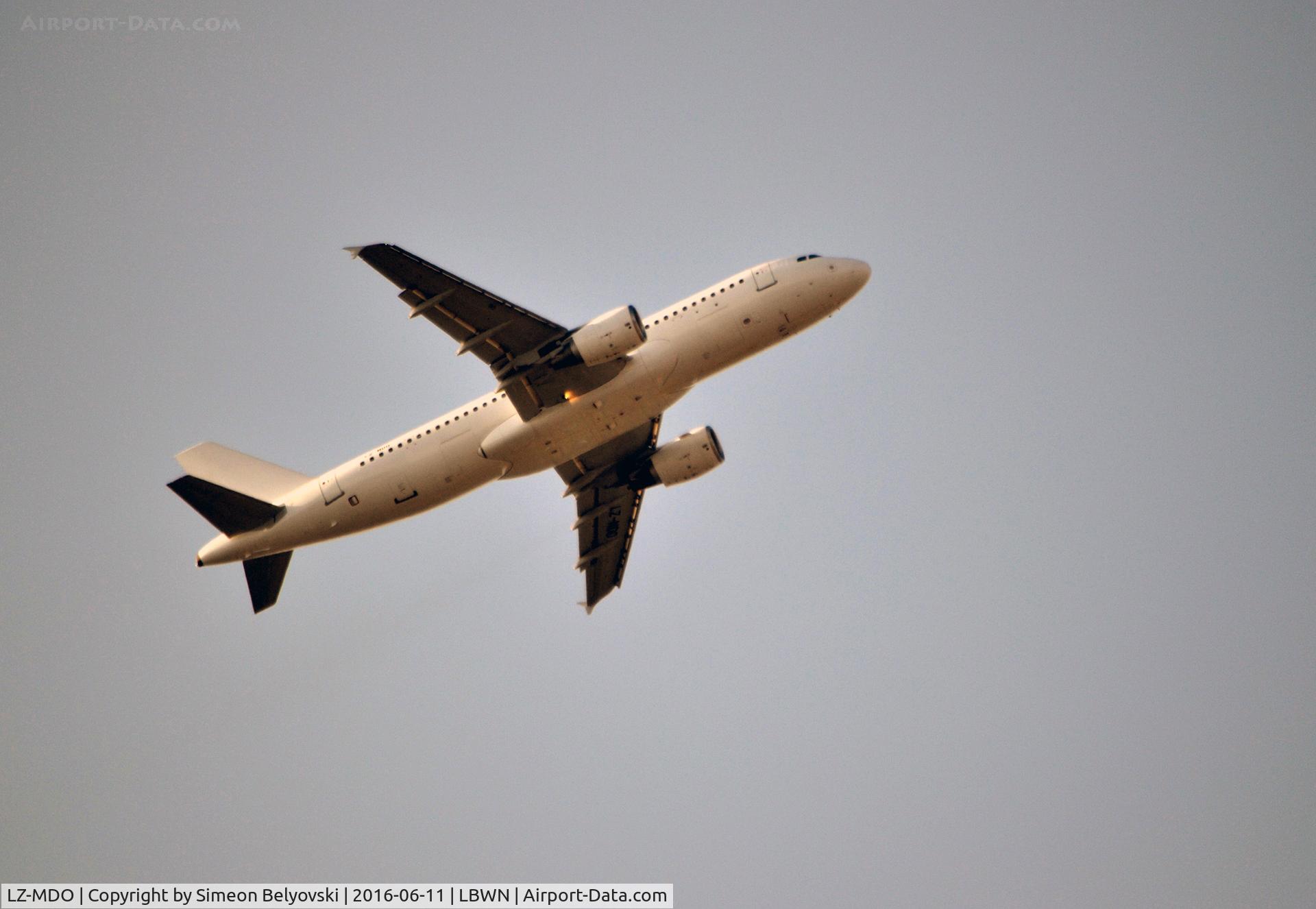 LZ-MDO, 1998 Airbus A320-214 C/N 0879, Take off Varna to Desden