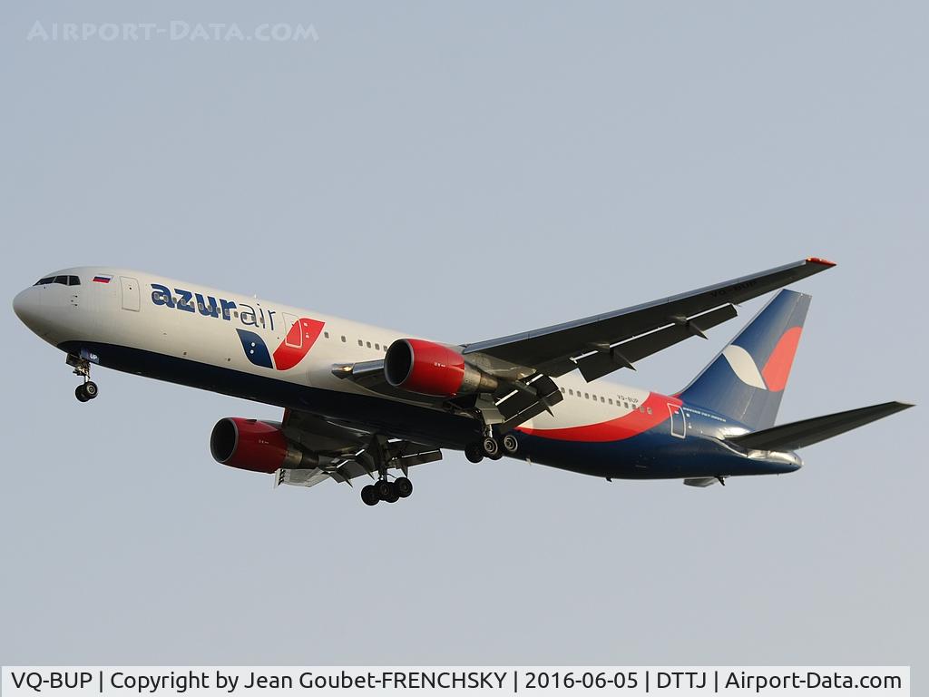 VQ-BUP, 1999 Boeing 767-33A/ER C/N 28043/734, AZUR landing from Moscow