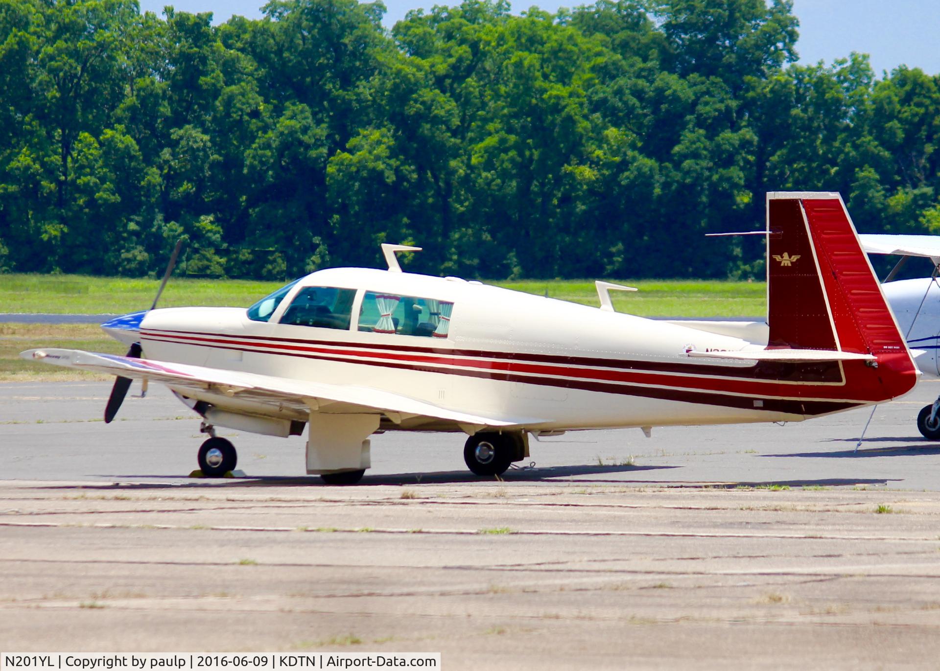 N201YL, 1978 Mooney M20J 201 C/N 24-0519, At Downtown Shreveport.