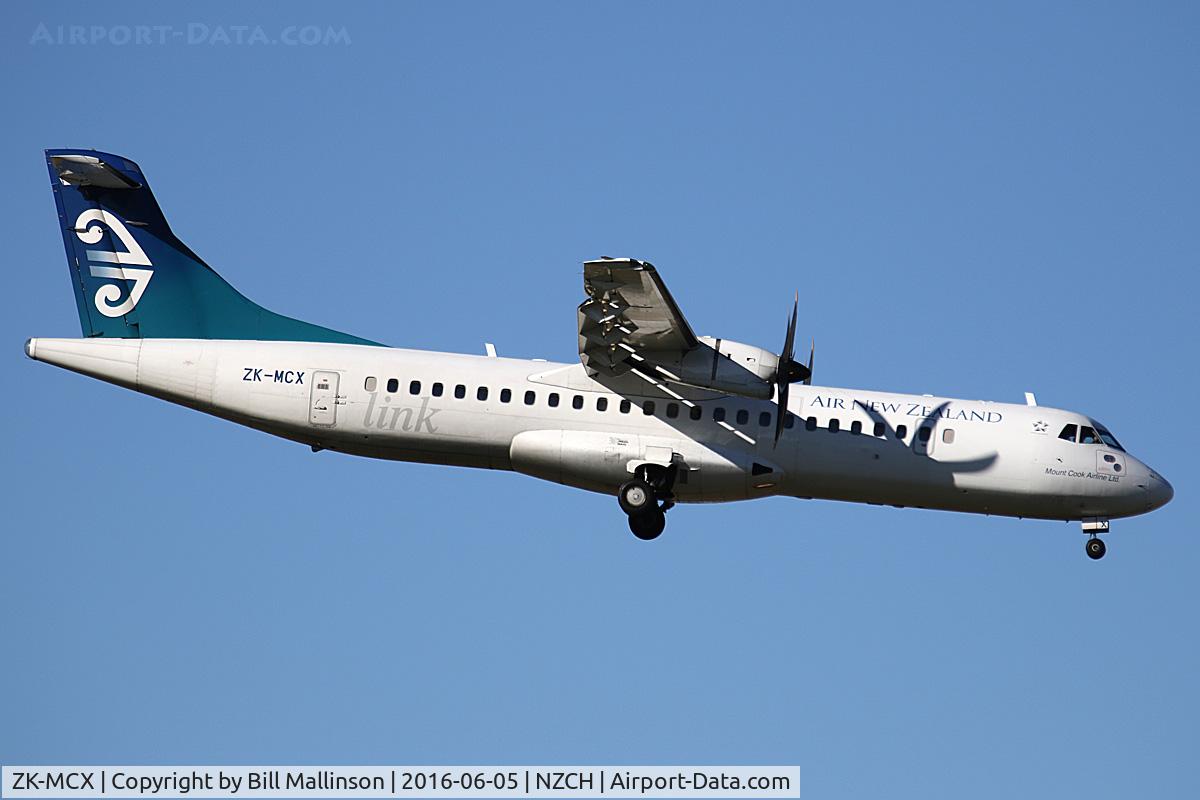 ZK-MCX, 2002 ATR 72-212A C/N 687, NZ5575 from TRG