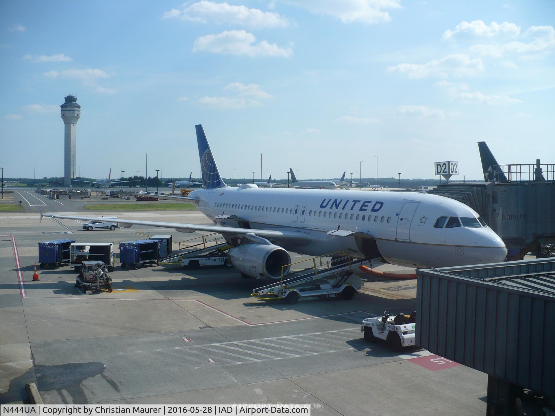N444UA, 1998 Airbus A320-232 C/N 824, United A320