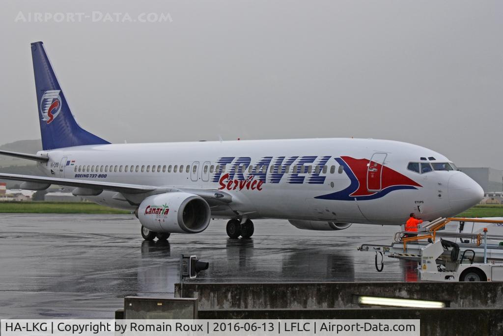 HA-LKG, 2001 Boeing 737-8CX C/N 32362, Parked from Nantes