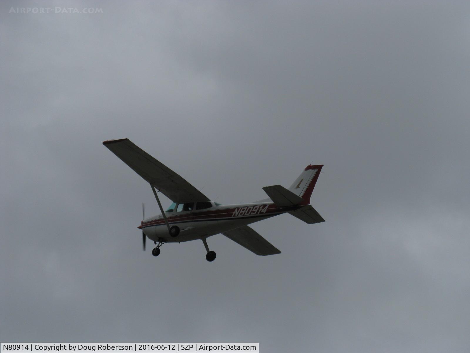 N80914, 1976 Cessna 172M C/N 17266799, 1976 Cessna 172M SKYHAWK, Lycoming O-320-E2D 150 Hp, takeoff climb Rwy 22