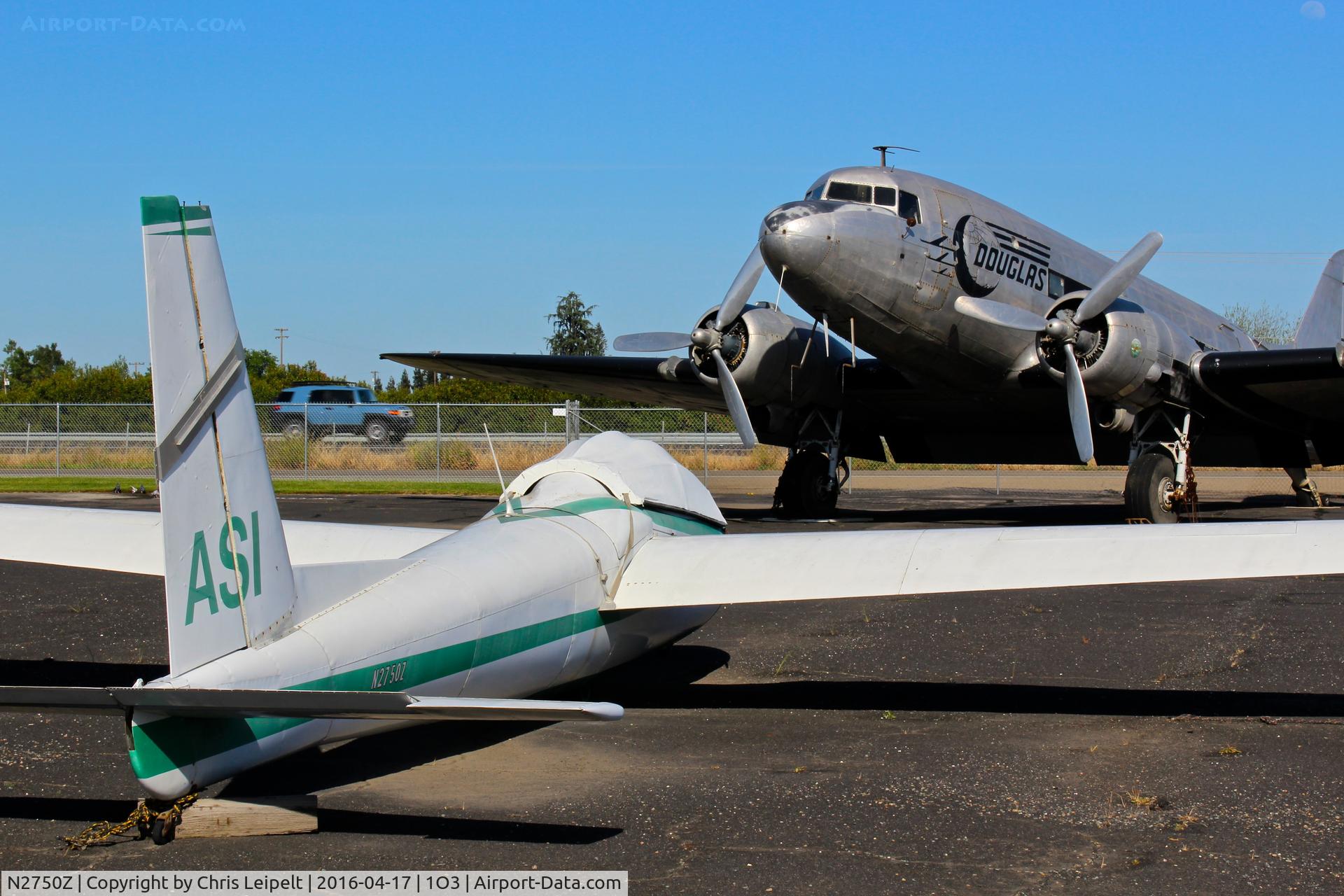 N2750Z, 1964 Schweizer SGS 2-32 C/N 2, Locally-based 1964 Schweizer SGS 2-32 at the Lodi Airport, Lodi, CA.