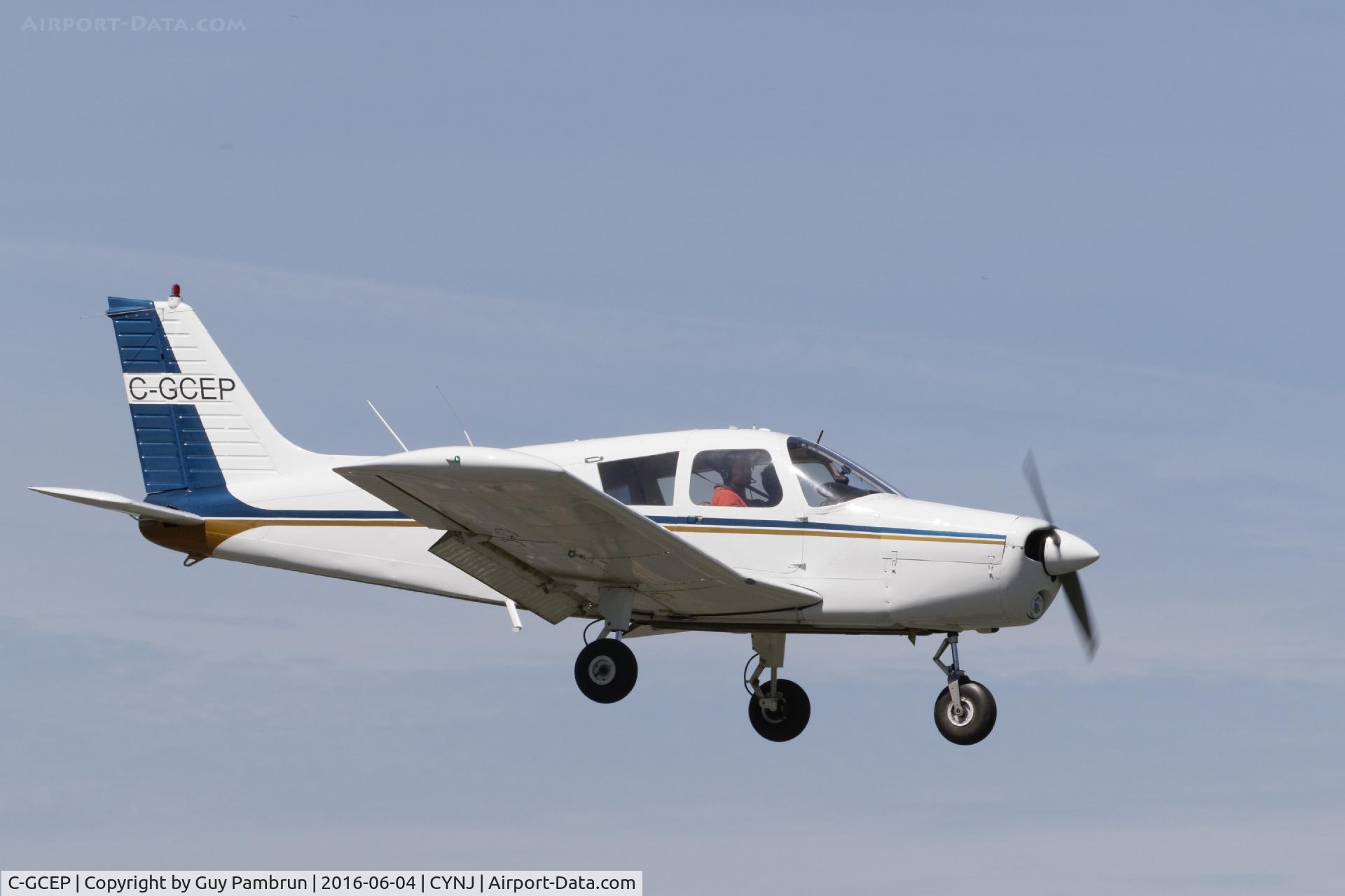 C-GCEP, 1973 Piper PA-28-140 Cherokee C/N 28-7325341, Landing