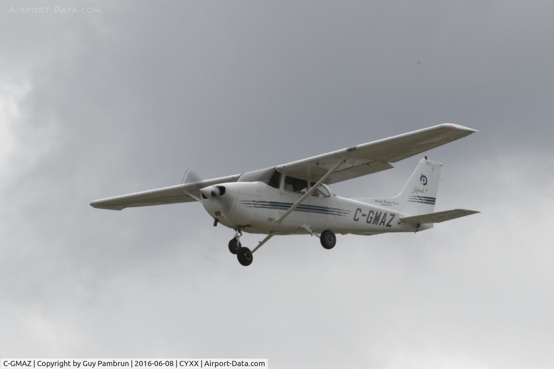 C-GMAZ, 1998 Cessna 172R C/N 17280468, Landing