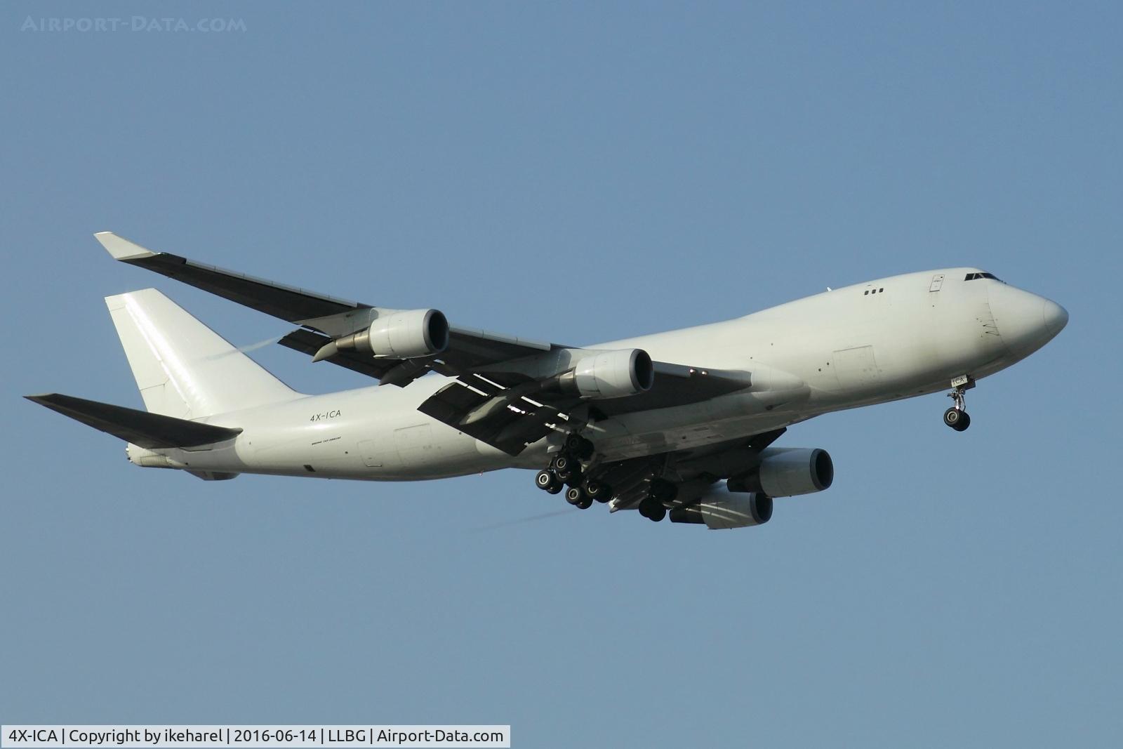 4X-ICA, 2001 Boeing 747-4EVF/ER/SCD C/N 35172, Cargo flight from Liege, Belgium, upon a morning landing on runway 30.