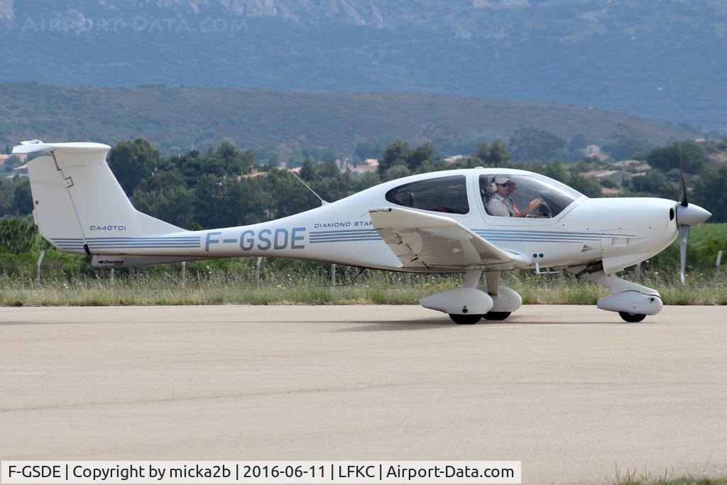 F-GSDE, Diamond DA-40 Diamond Star C/N D4.112, Taxiing