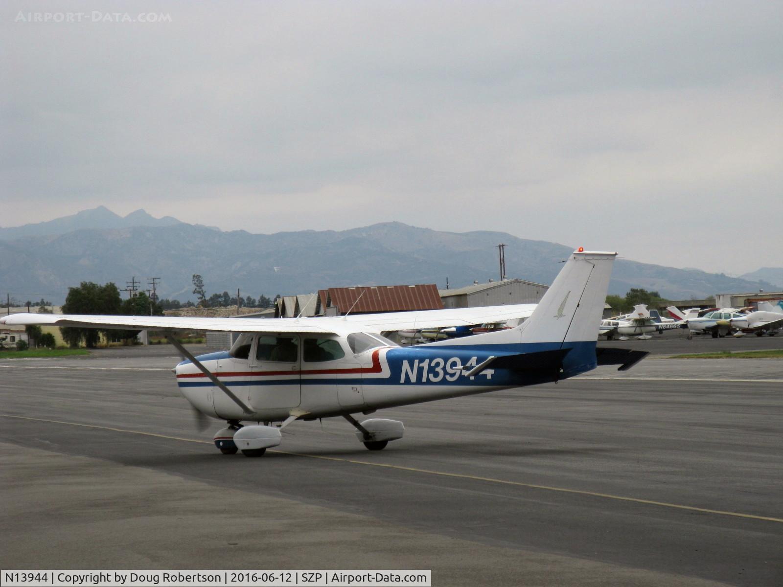 N13944, 1974 Cessna 172M C/N 17263047, 1974 Cessna 172M, Lycoming O-320-E2D 150 Hp, taxi