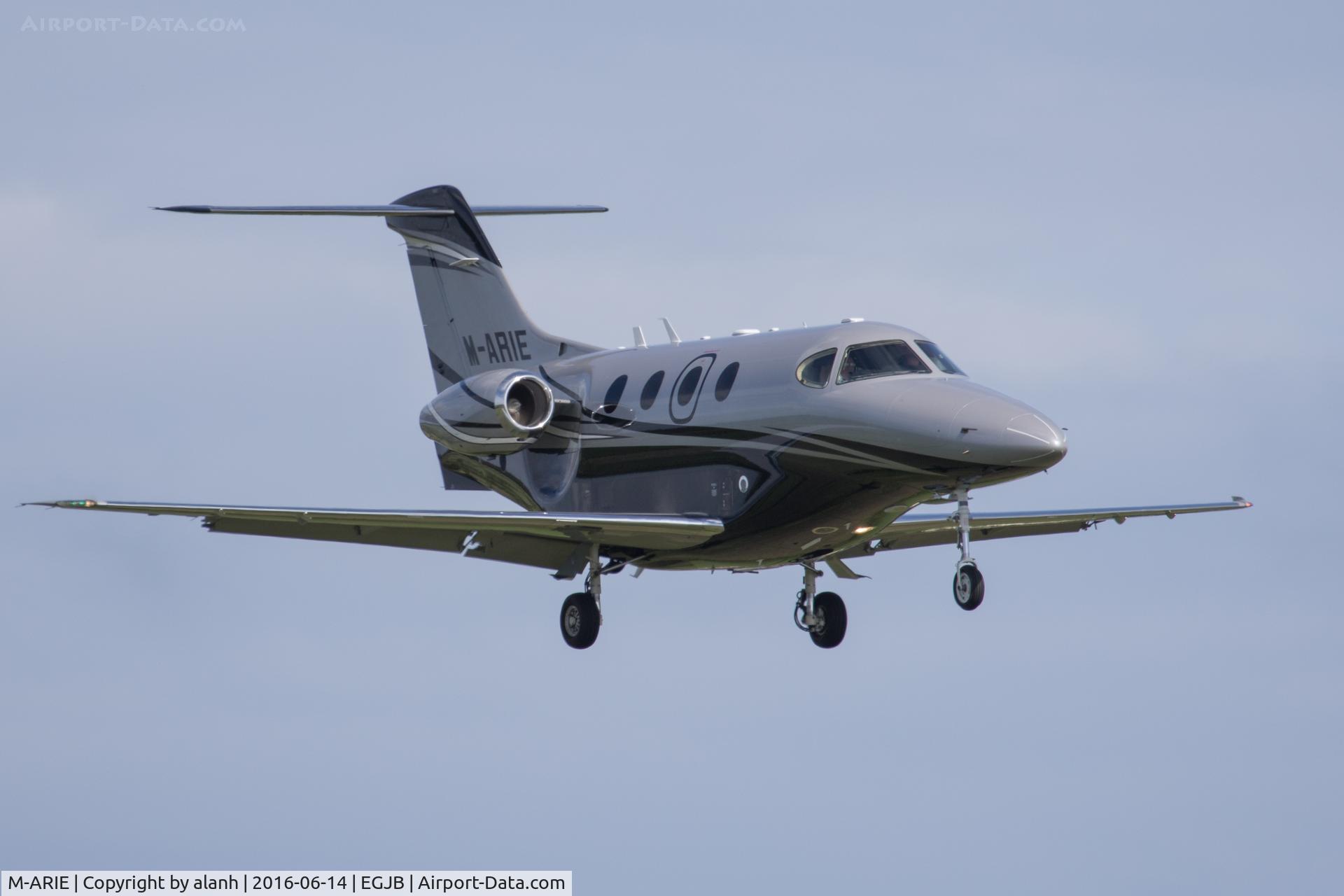 M-ARIE, 2007 Hawker Beechcraft 390 Premier 1A C/N RB-201, Landing at Guernsey