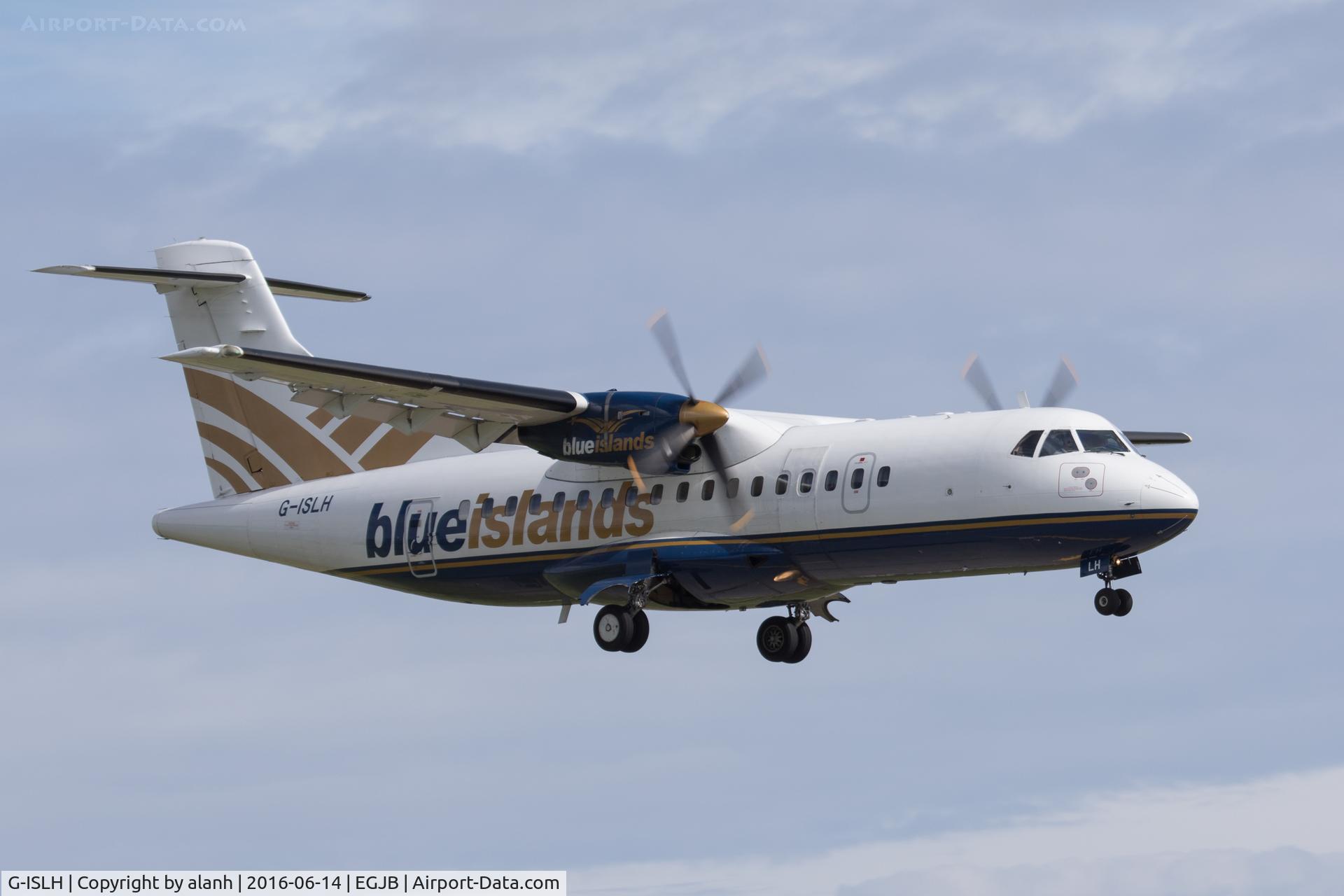 G-ISLH, 1990 ATR 42-320 C/N 173, Final approach into Guernsey