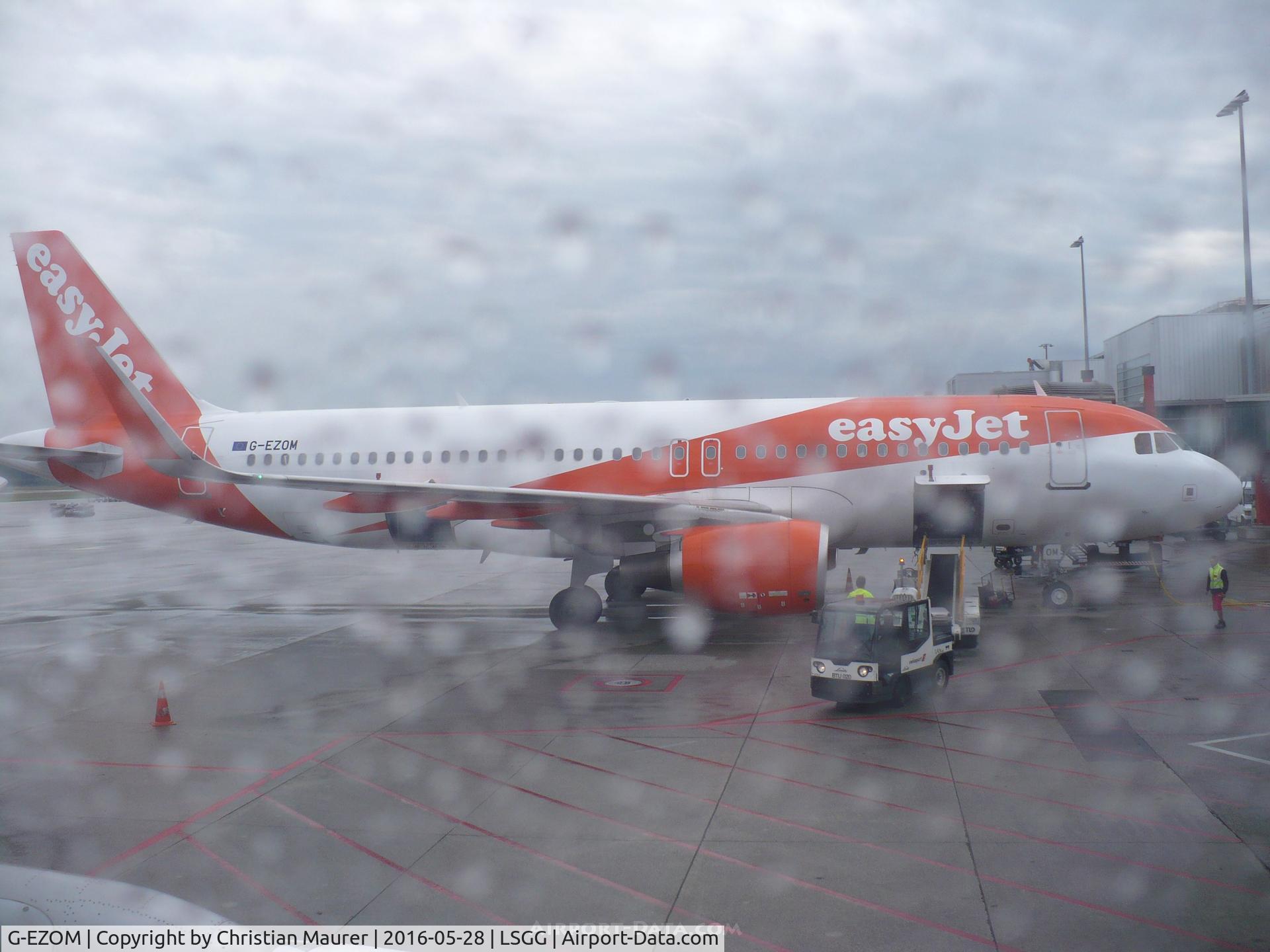 G-EZOM, 2015 Airbus A320-214 C/N 6587, Airbus A320