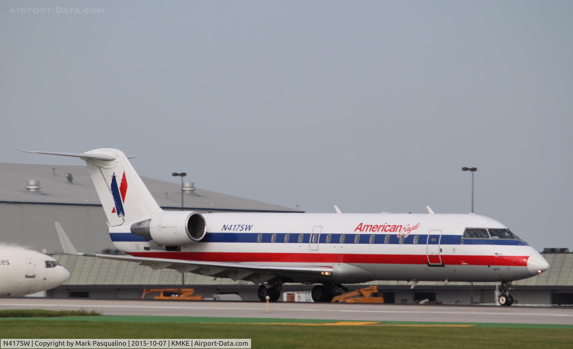 N417SW, 2000 Bombardier CRJ-200LR (CL-600-2B19) C/N 7400, CL-600-2B19