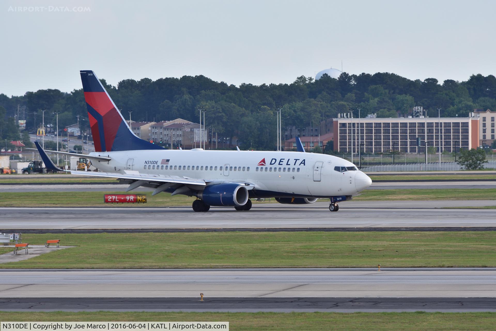 N310DE, Boeing 737-732 C/N 29665, N310DE