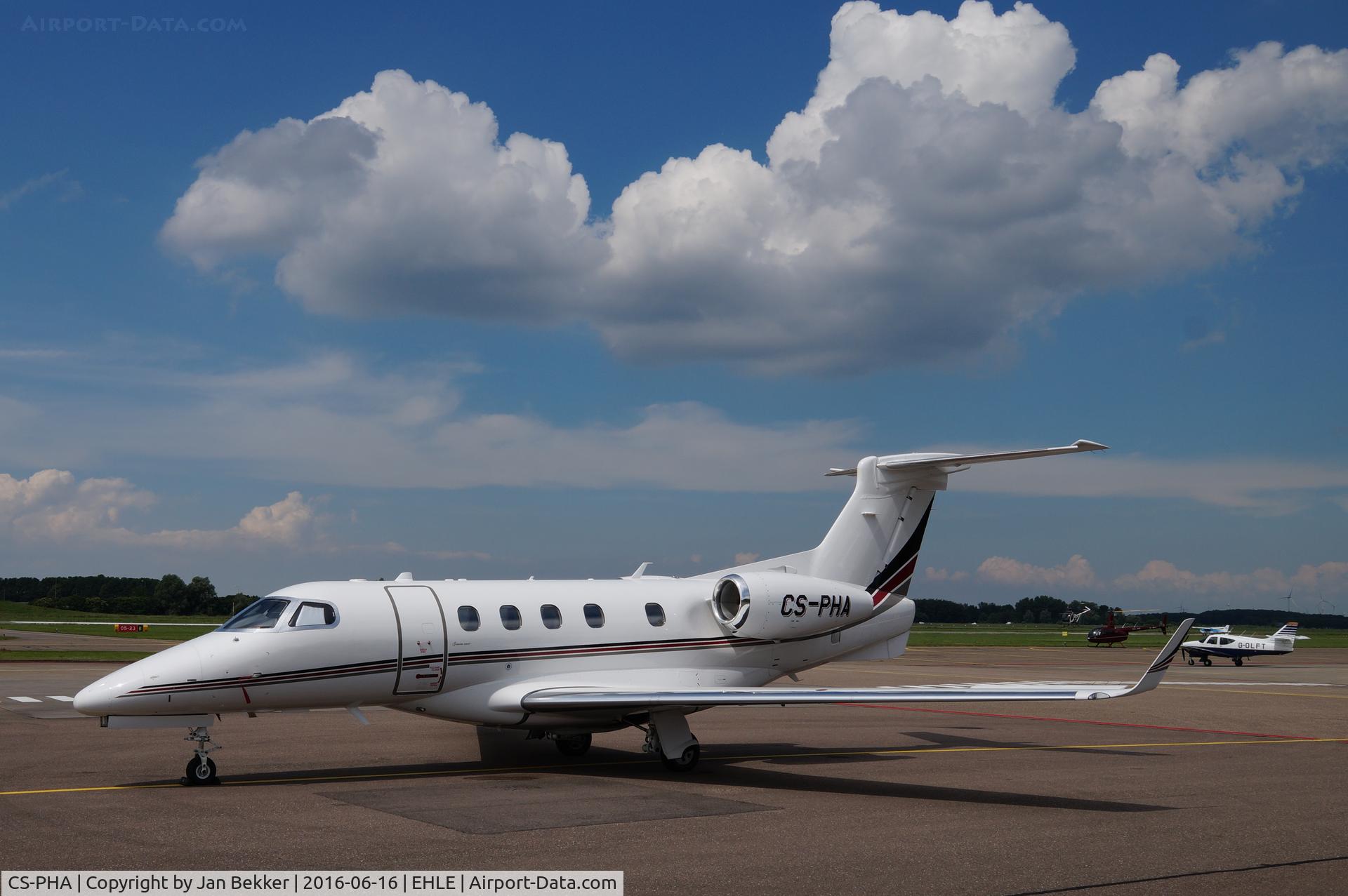 CS-PHA, 2014 Embraer EMB-505 Phenom 300 C/N 50500203, Lelystad Airport