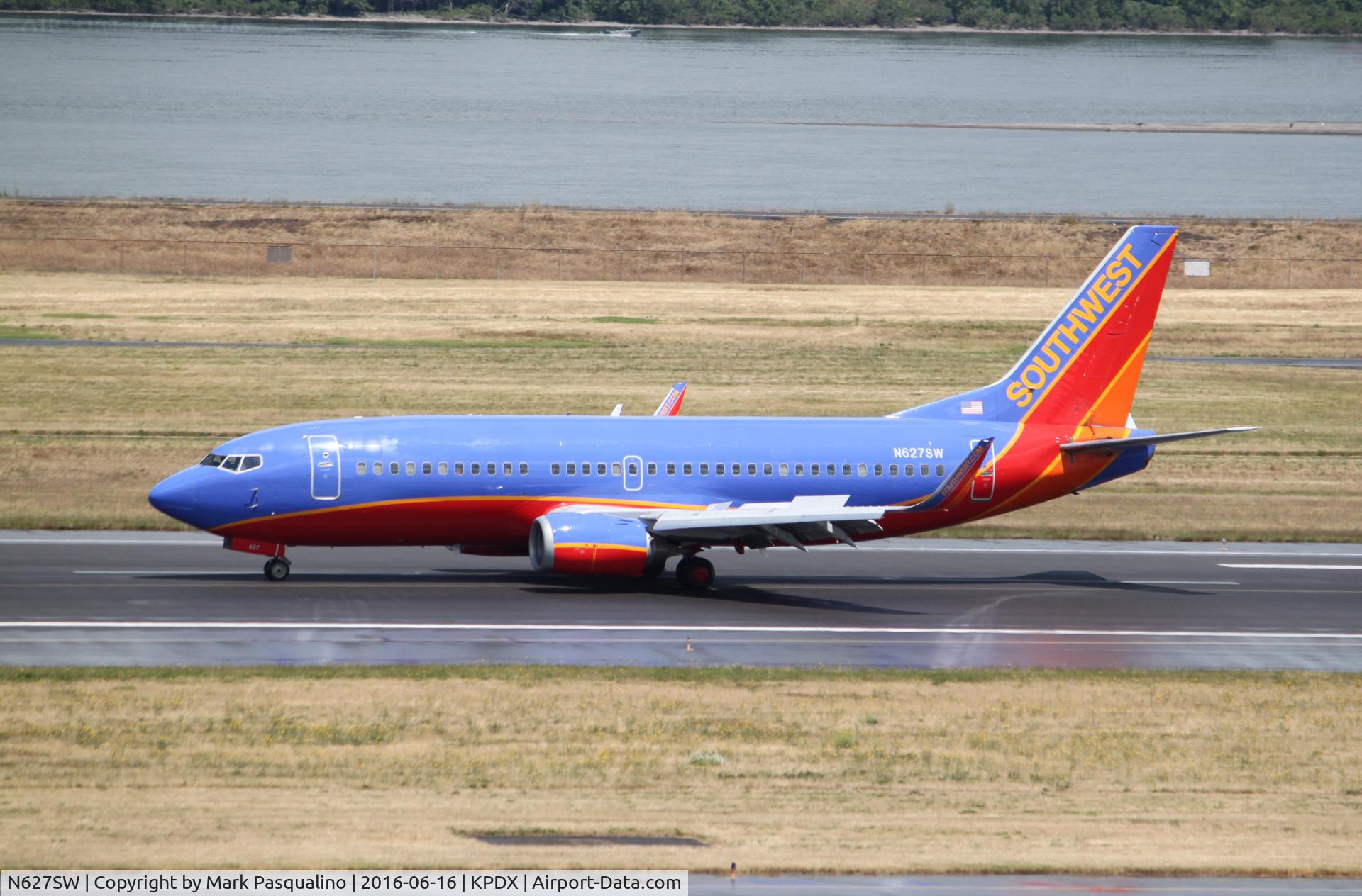 N627SW, 1996 Boeing 737-3H4 C/N 27935, Boeing 737-300