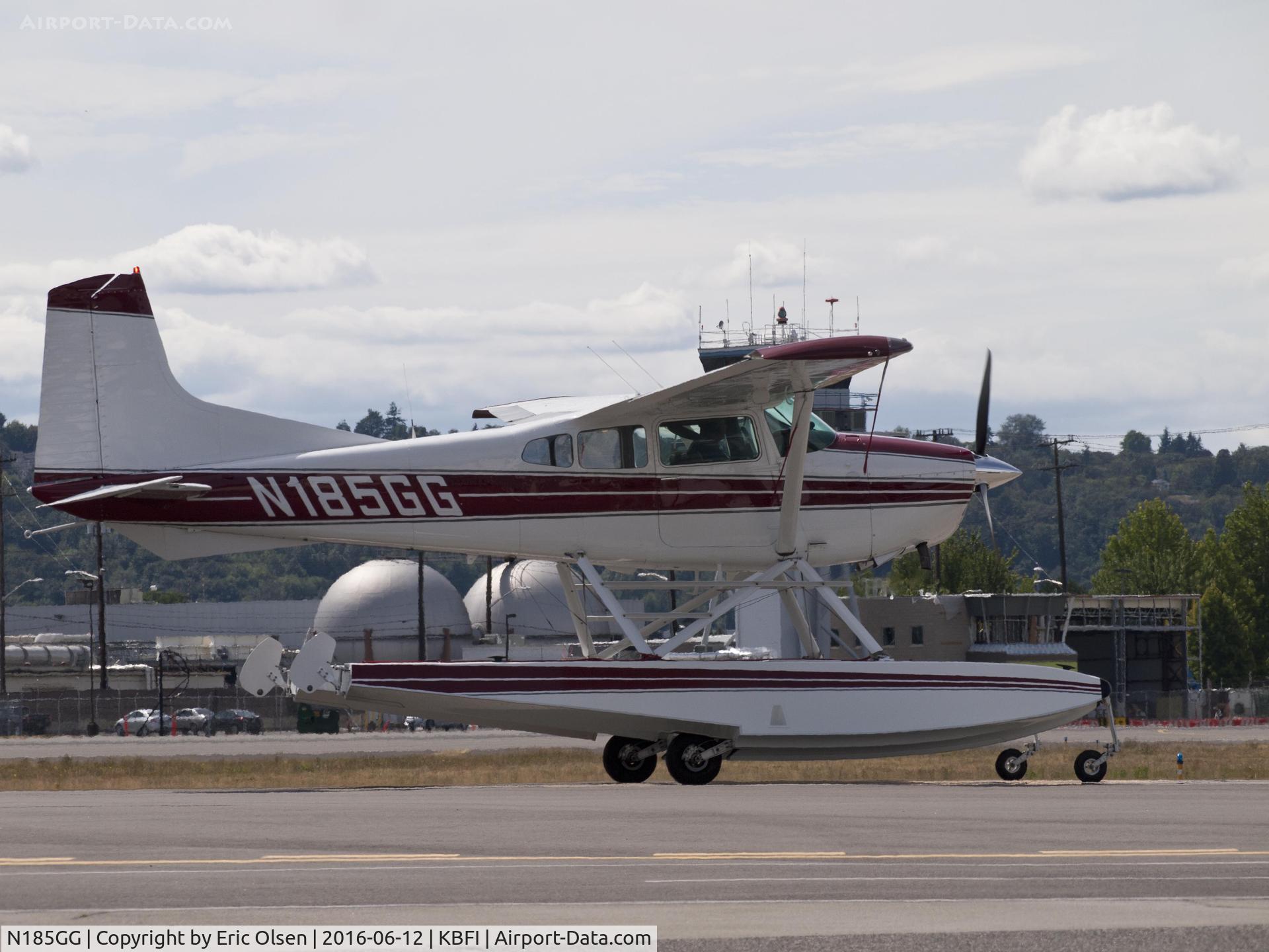 N185GG, 1975 Cessna A185F Skywagon 185 C/N 18502787, 1075 Cessna taxing out for takeoff.