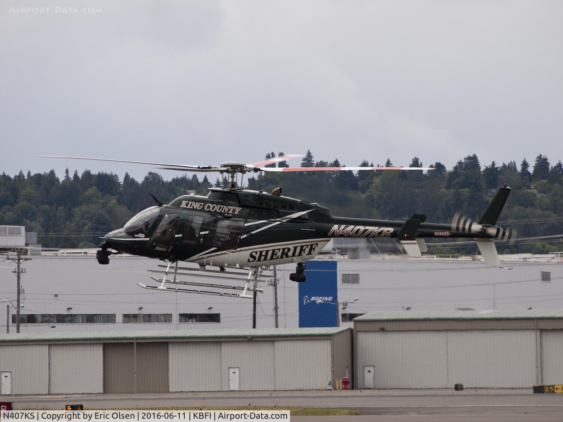 N407KS, Bell 407 C/N 53812, Bell 407 going into Boeing Field.
