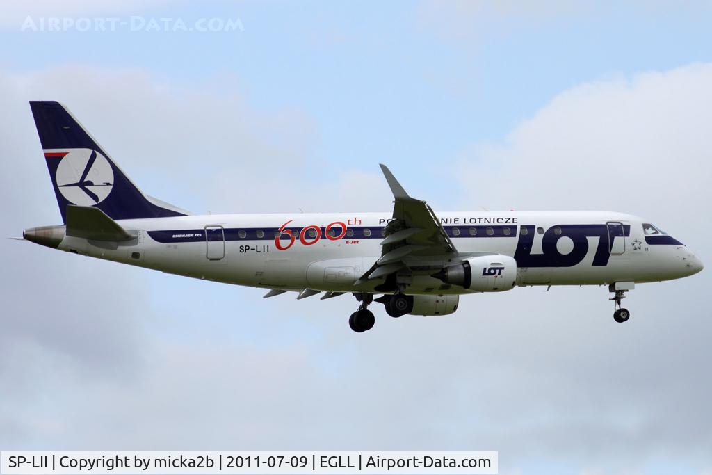 SP-LII, 2009 Embraer 175LR (ERJ-170-200LR) C/N 17000290, Landing