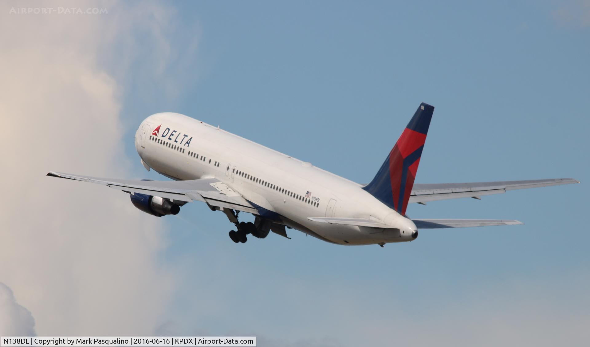 N138DL, 1991 Boeing 767-332 C/N 25409, Boeing 767-300