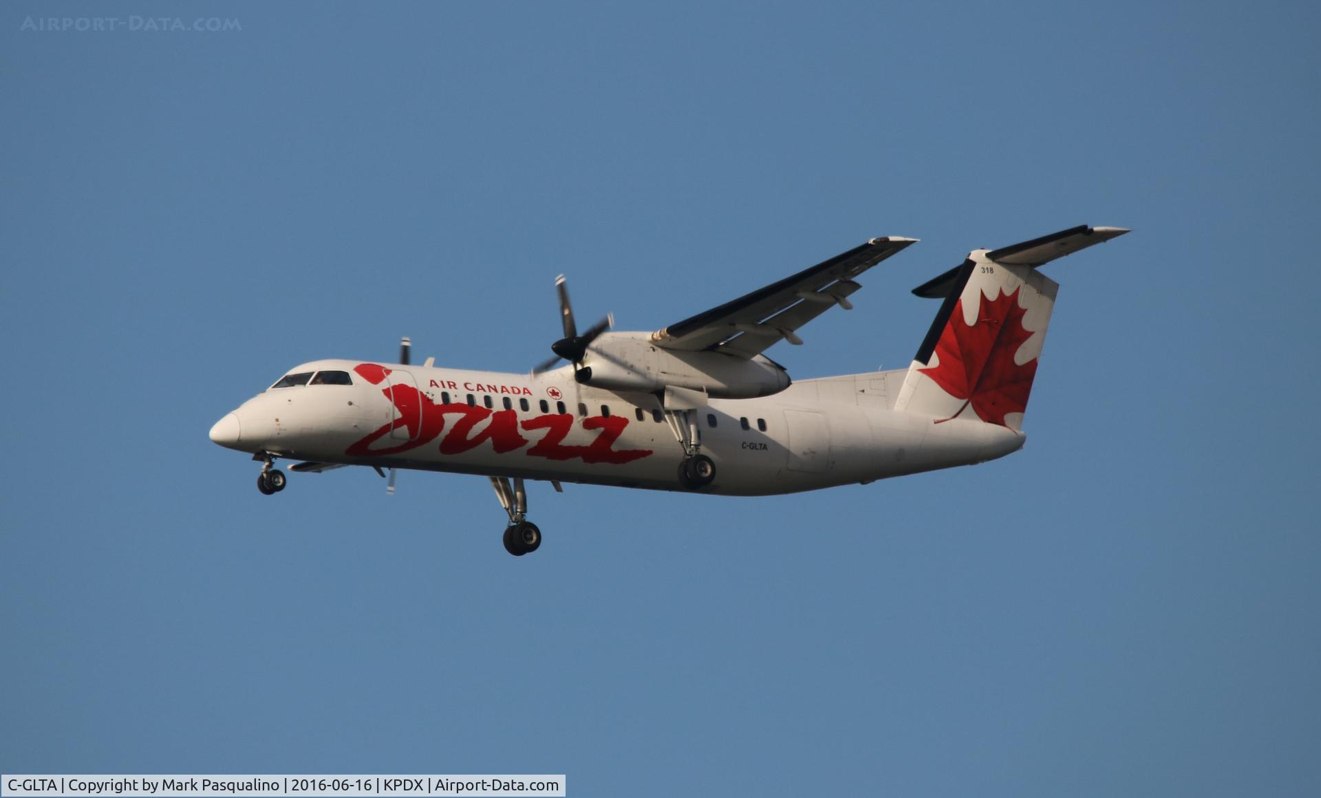 C-GLTA, 1989 De Havilland Canada DHC-8-301 Dash 8 C/N 154, DHC-8-301