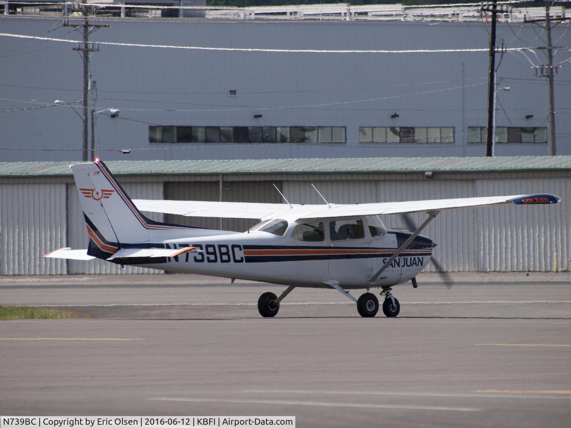 N739BC, 1978 Cessna 172N C/N 17270404, Cessna 172 taxing for takeoff.