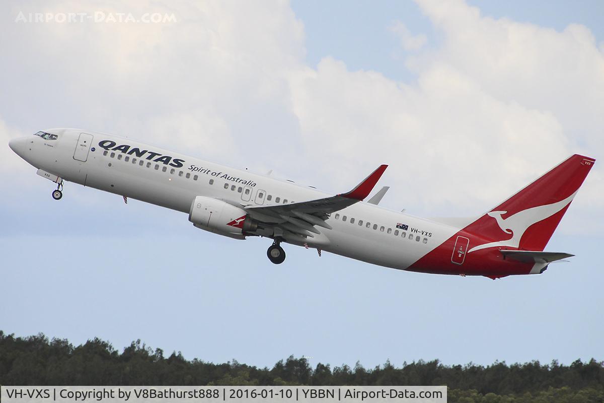 VH-VXS, 2003 Boeing 737-838 C/N 33725, Rotating off runway 01