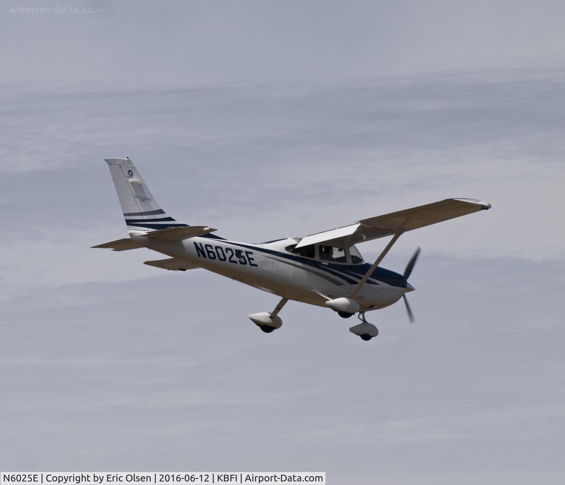 N6025E, 2006 Cessna T182T Turbo Skylane C/N T18208565, Cessna T182 over Boeing Field.