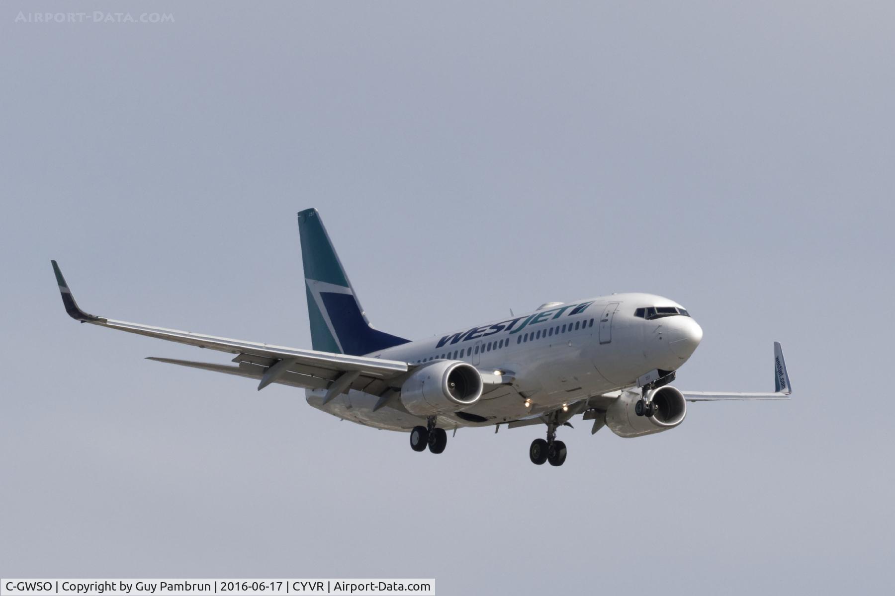 C-GWSO, 2009 Boeing 737-7CT C/N 37090, Landing