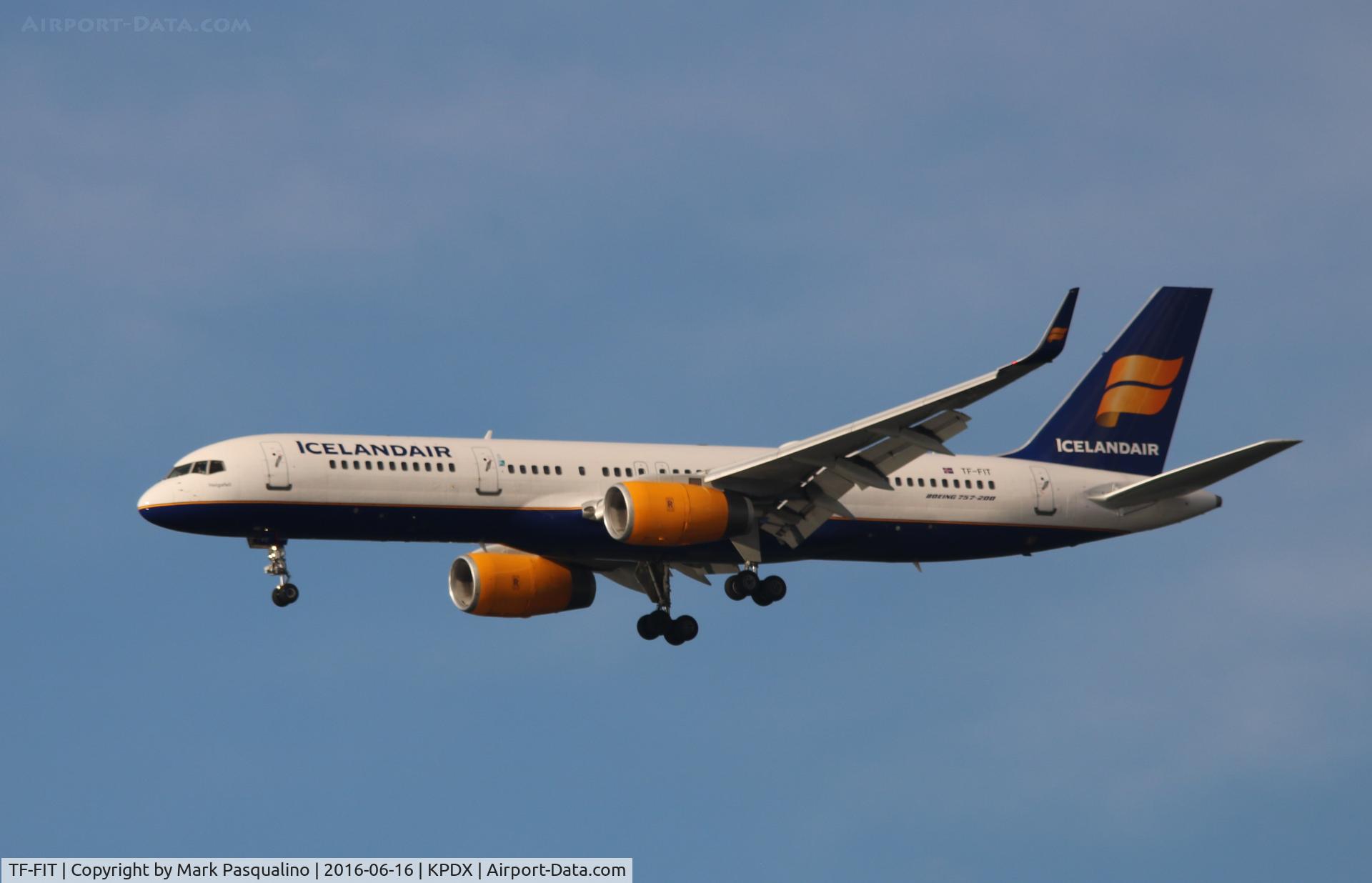 TF-FIT, 1994 Boeing 757-256 C/N 26244, Boeing 757-200