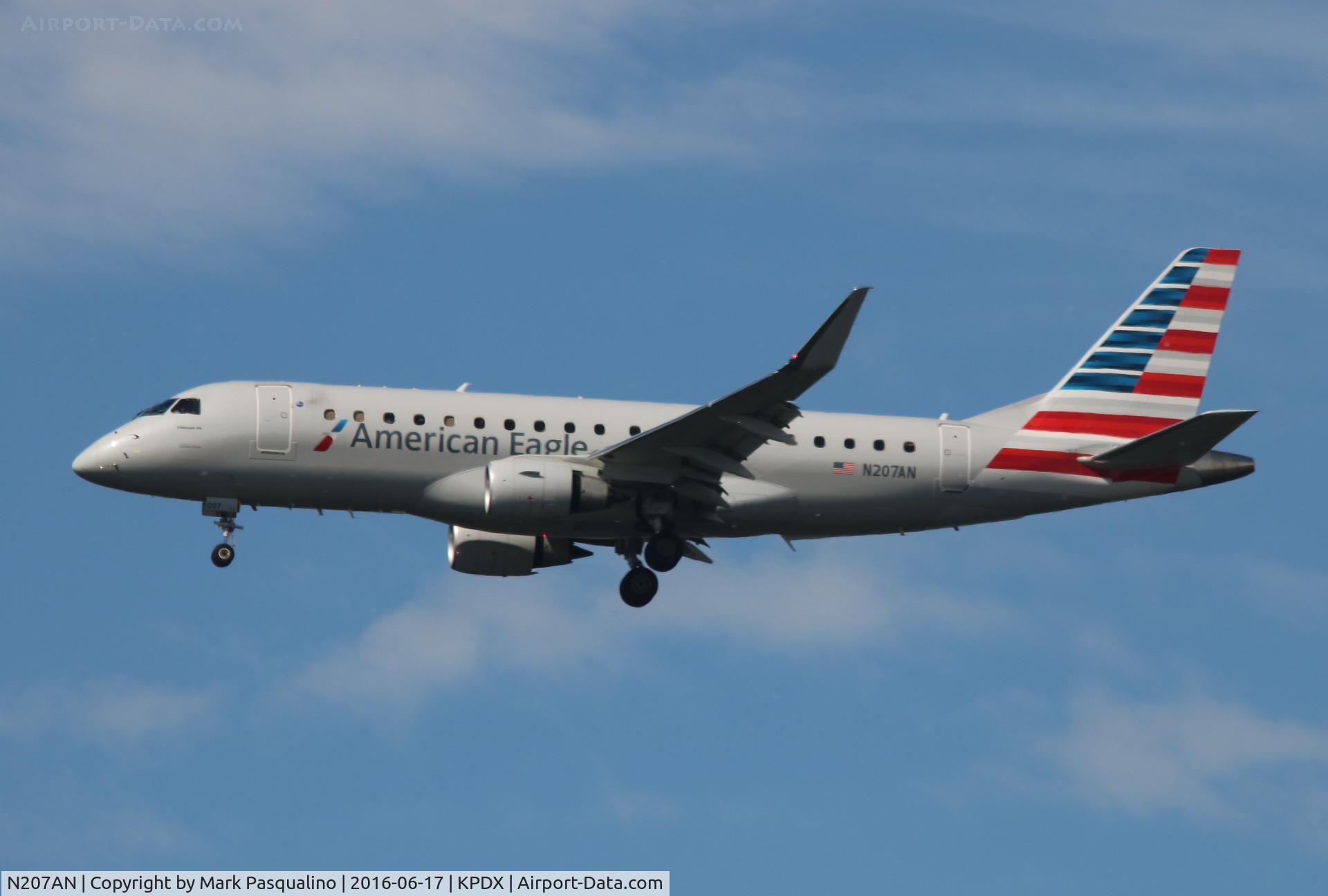 N207AN, 2015 Embraer 175LR (ERJ-170-200LR) C/N 17000490, ERJ 170-200 LR