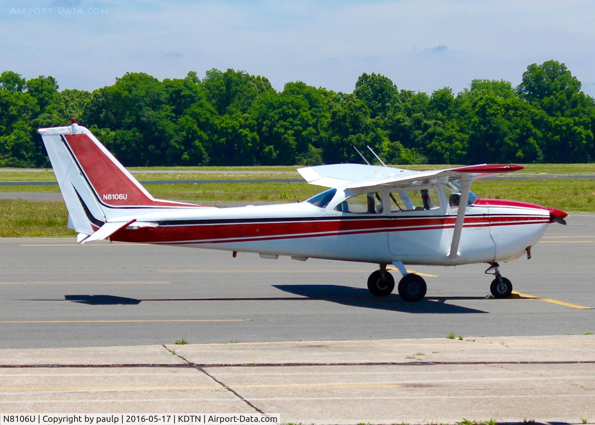 N8106U, 1964 Cessna 172F C/N 17252006, At Downtown Shreveport.